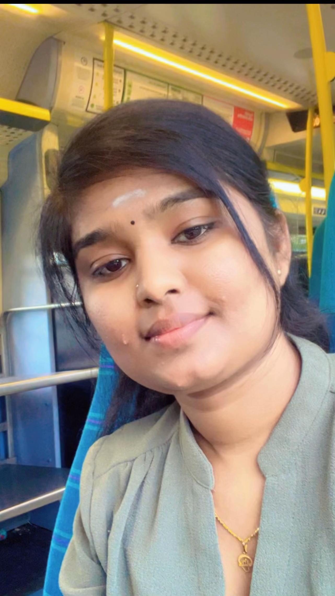 @Mathura🇬🇧🇬🇧🕉️