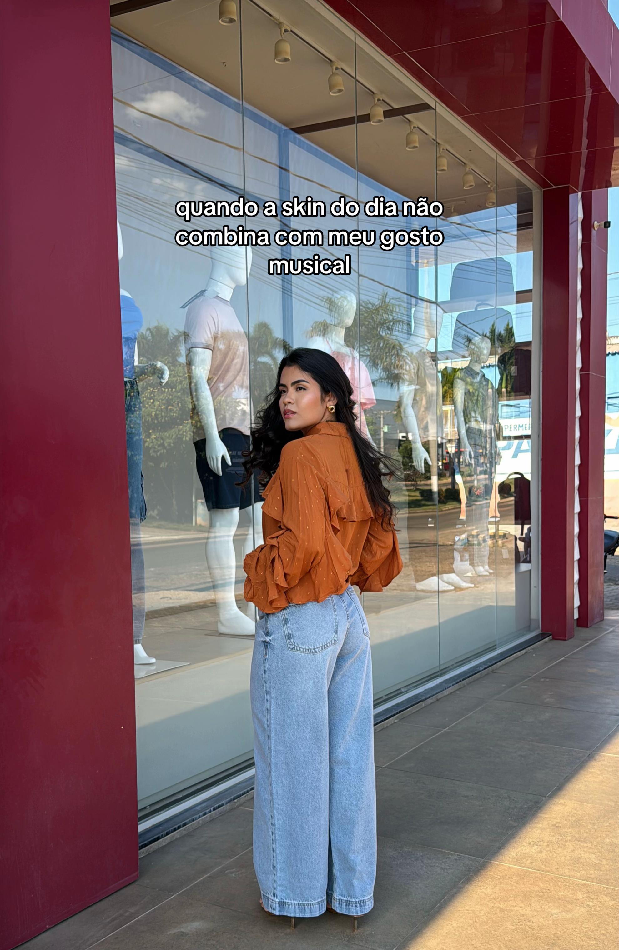 @Alessandra Rozany