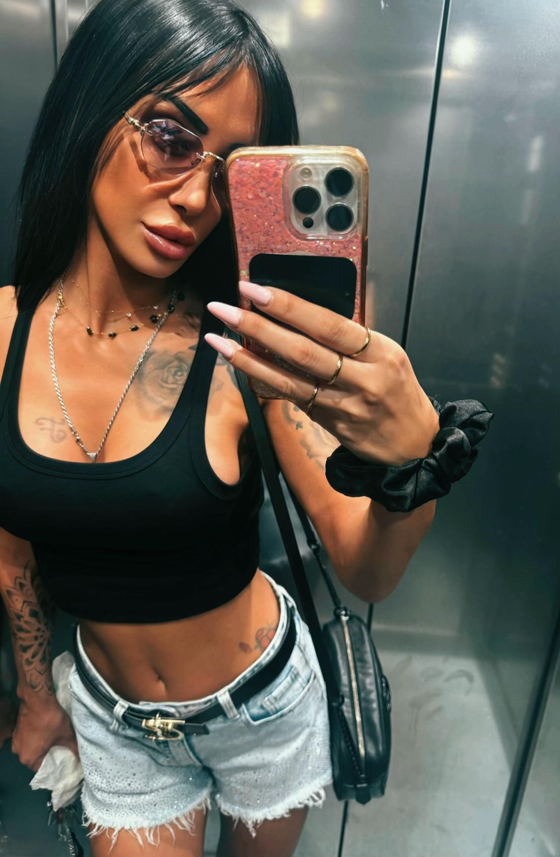@Alessandra🖤🦋