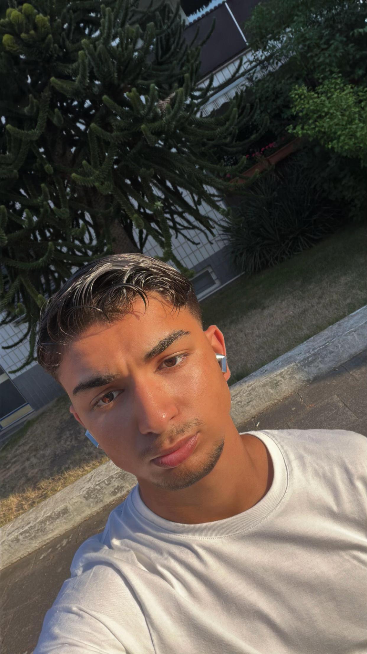 @E.k