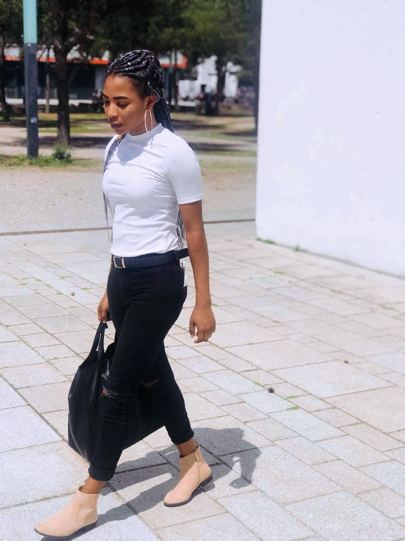 @Queen_lizzyb12 👸🦋🛍