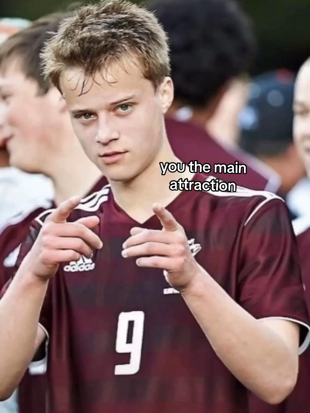 @𝘕𝘪𝘬𝘬𝘪