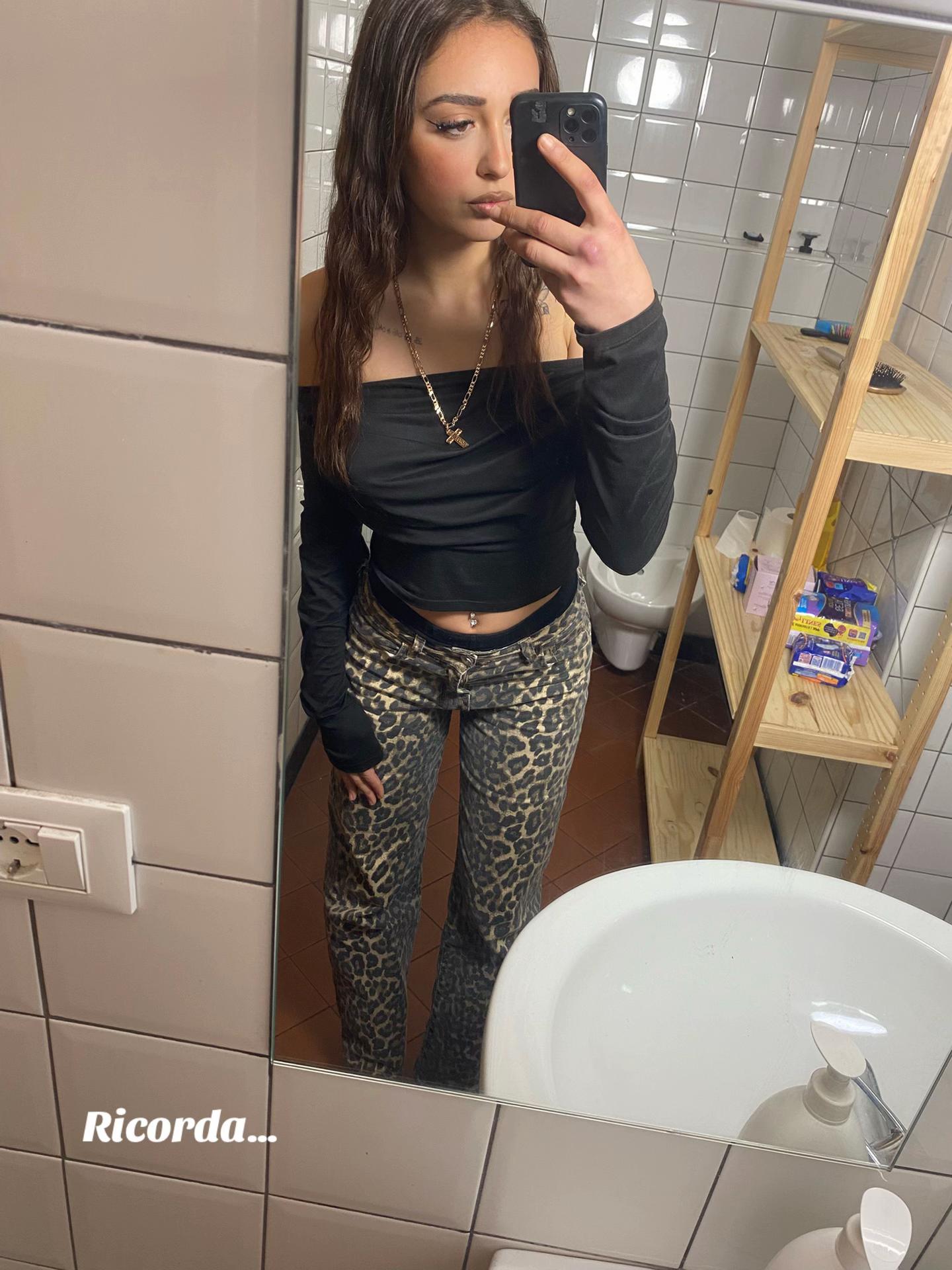 @isabel16157_