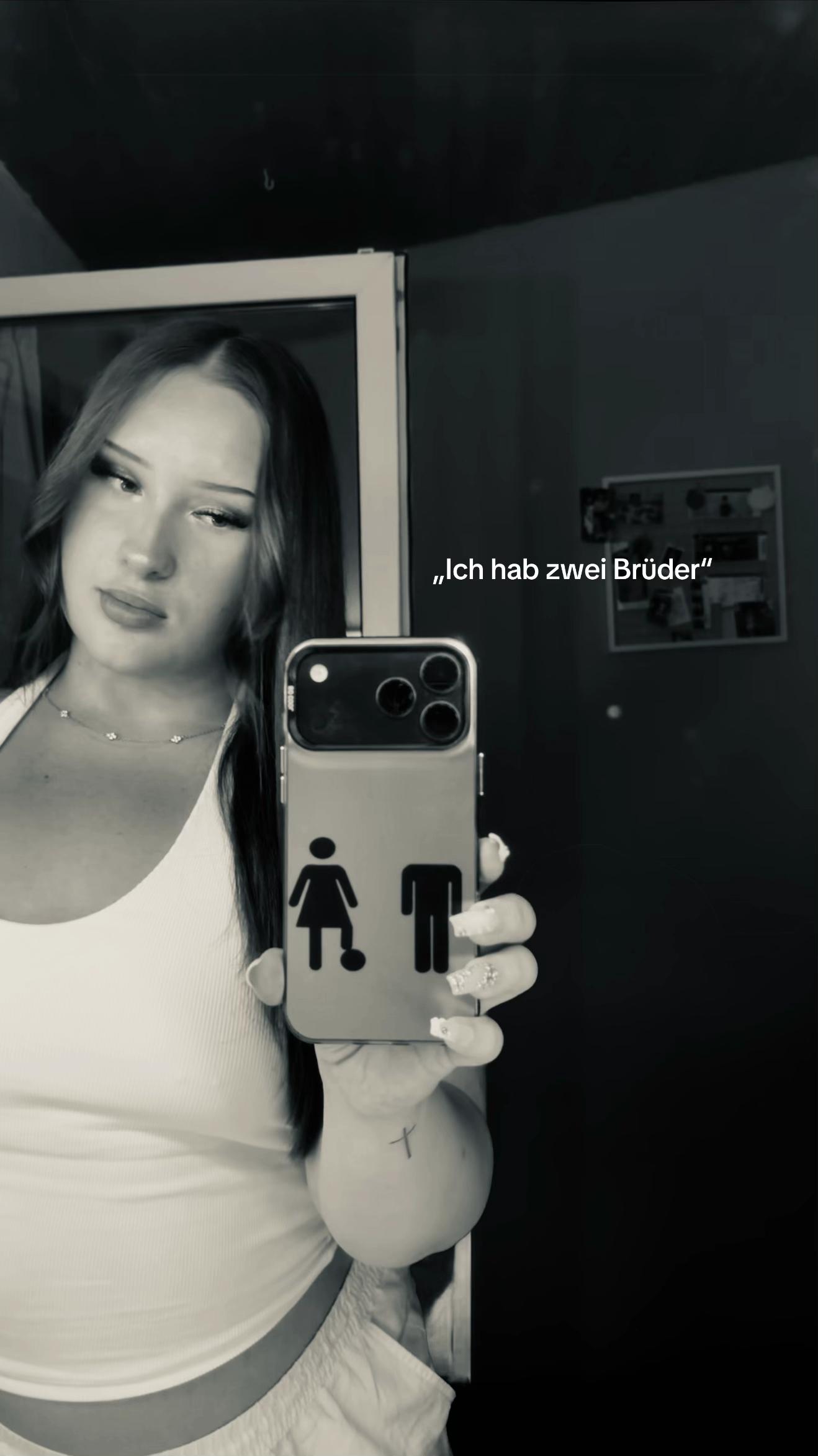 @𝓐𝓷𝓷𝓪-𝓛𝓮𝓷𝓪