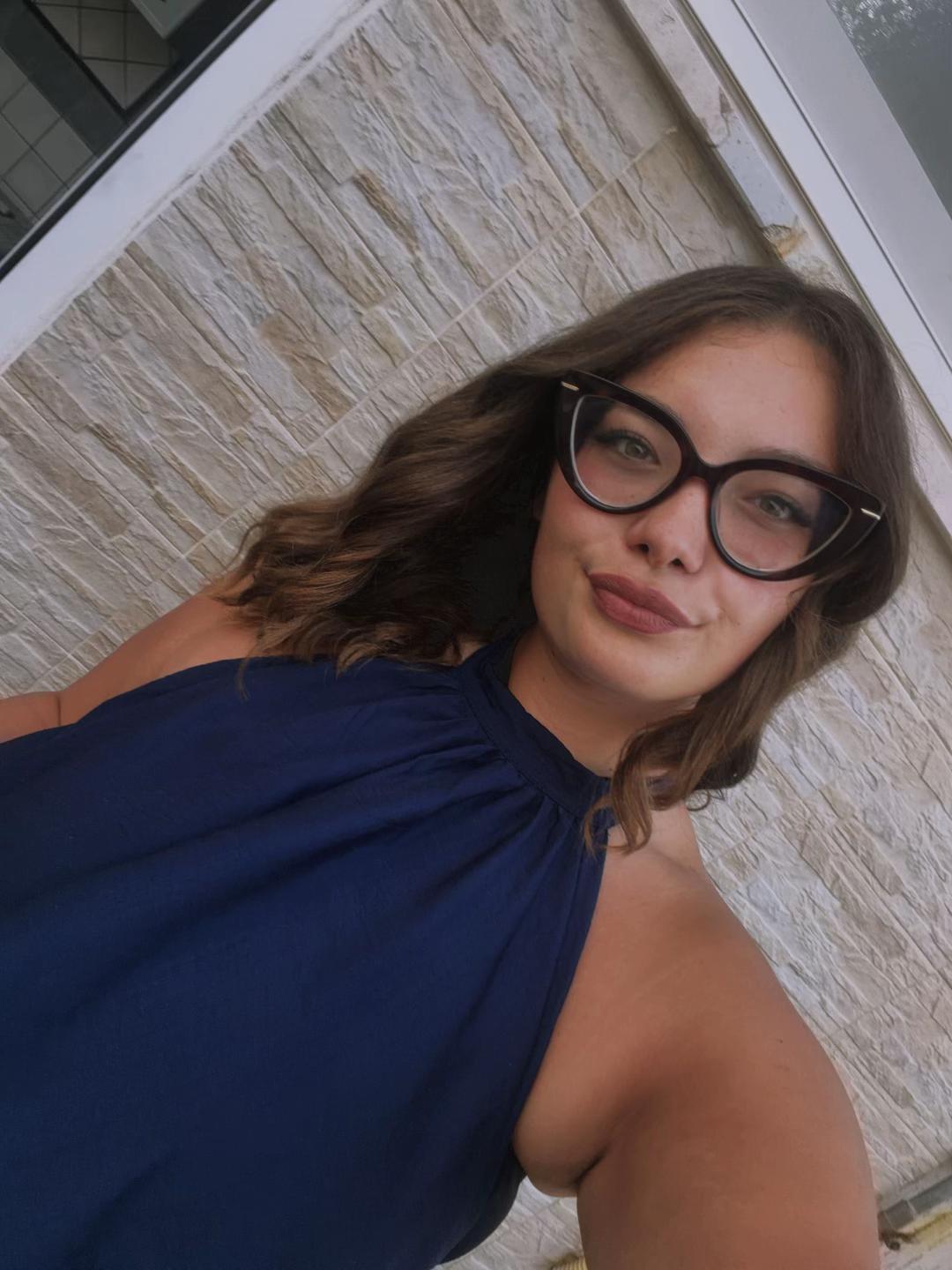 @😇