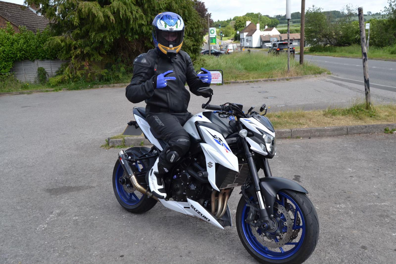 @Nelio7moto