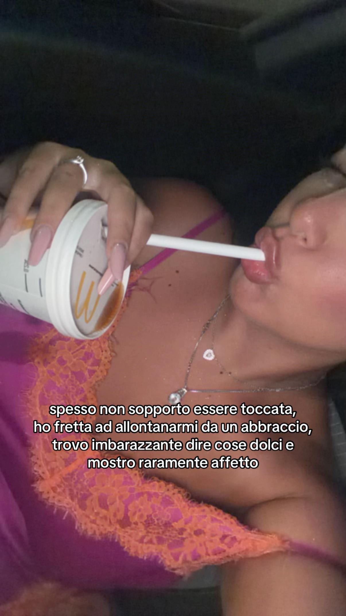 @alxsja_