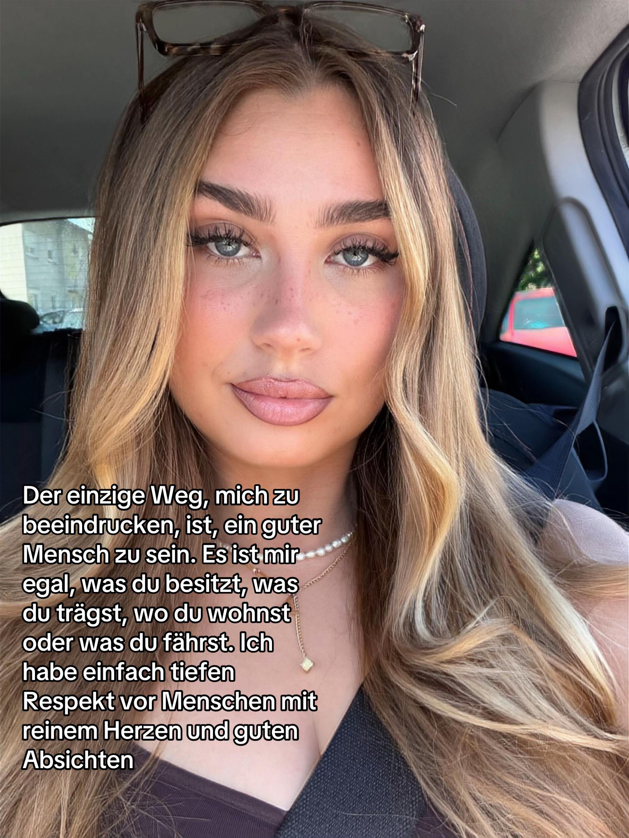 @Aime&eacute; 🍯🍇&sup2;ʳ⁴ʸ