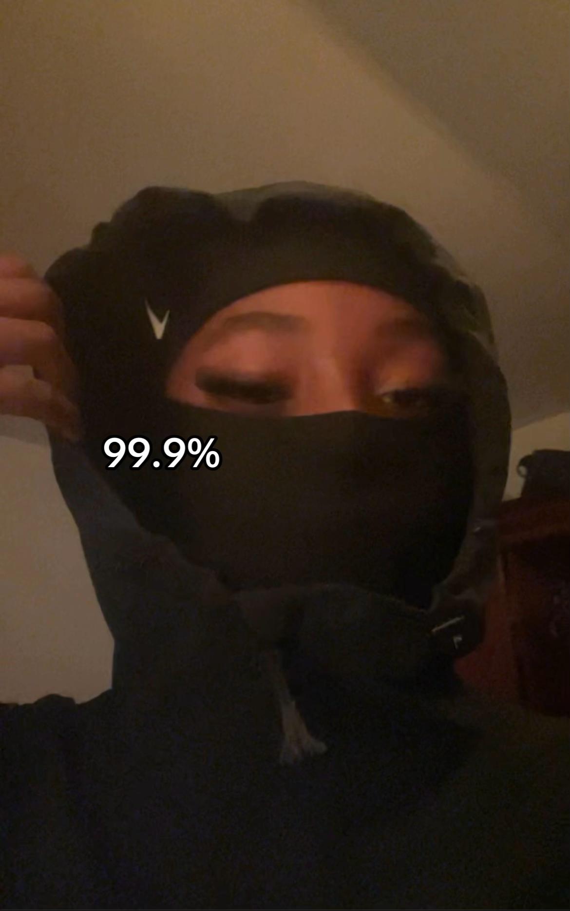 @𝑹𝟐&rsquo;🥭