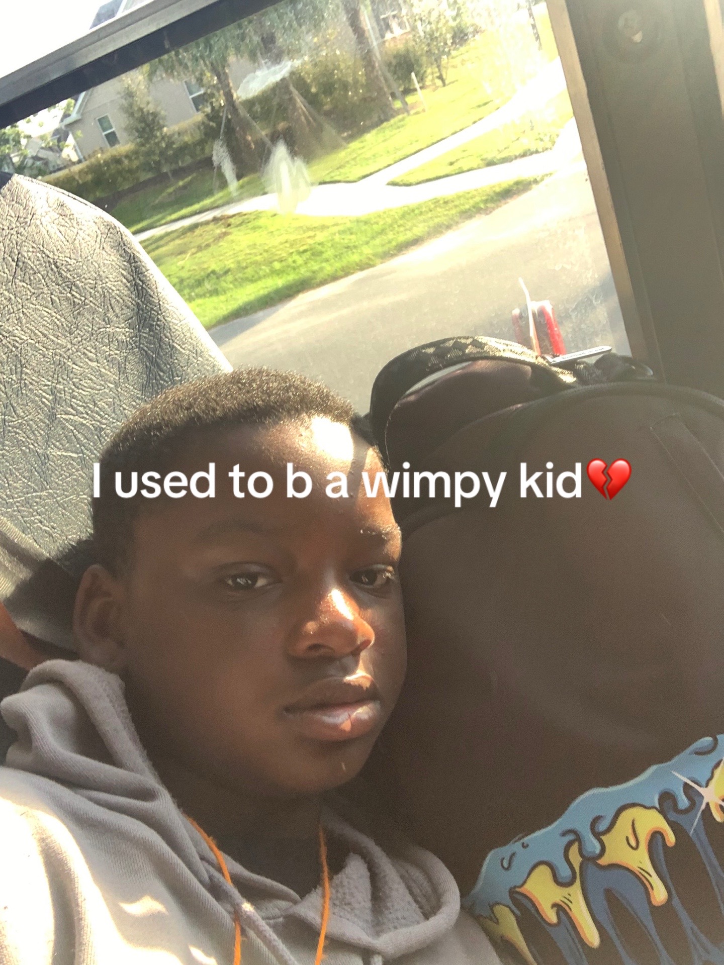 @⃟