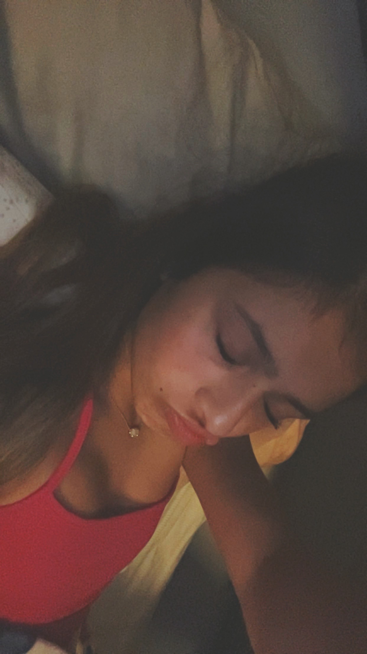 @ayvuh