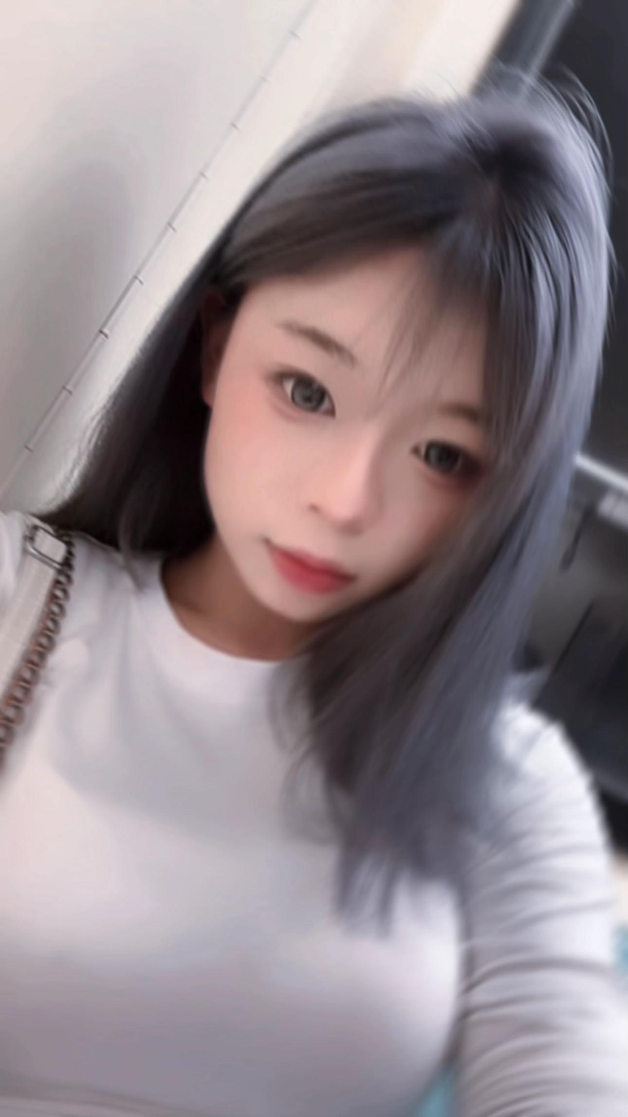 @77🦋