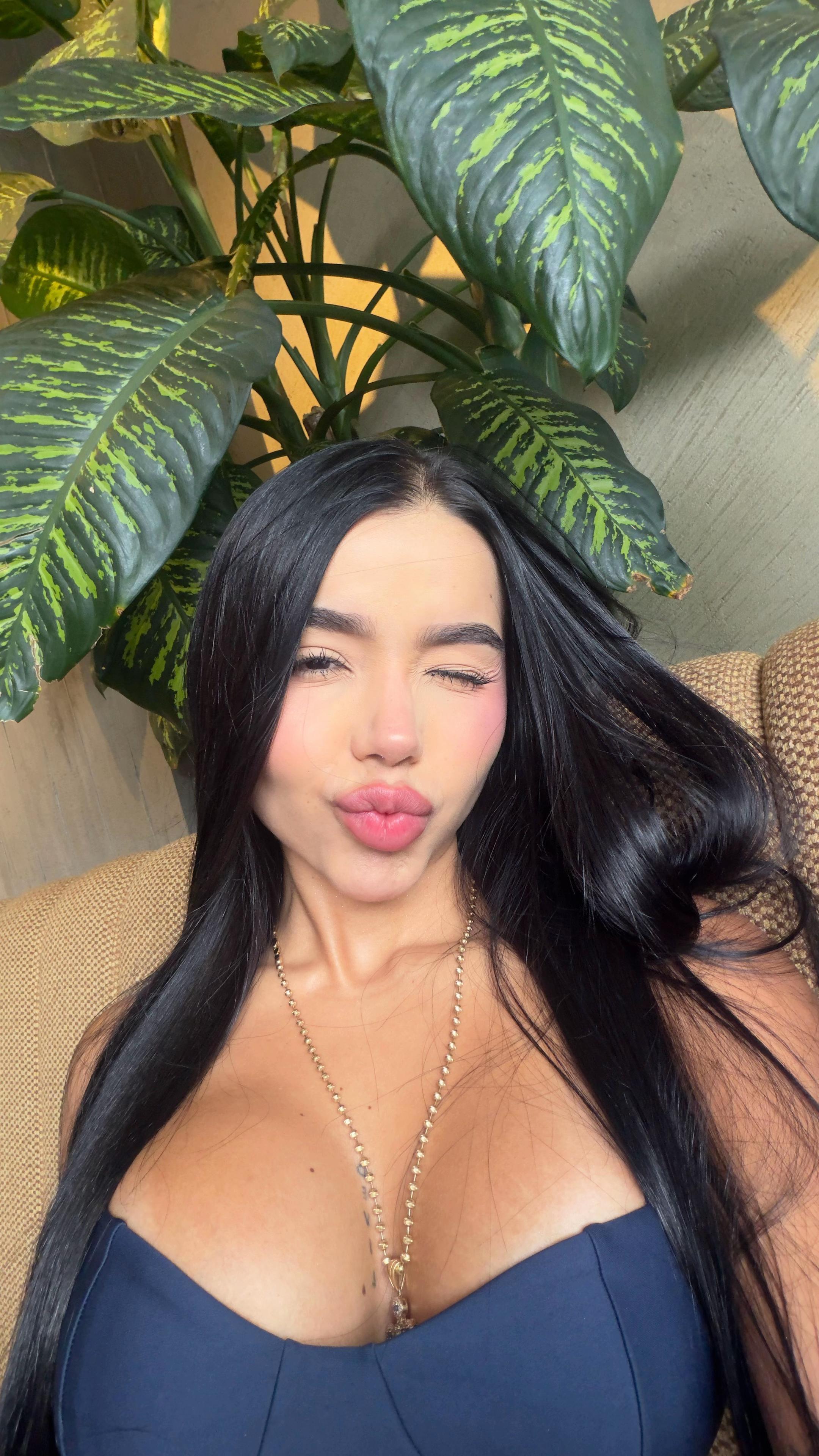 @ANGIE LORENA🫦