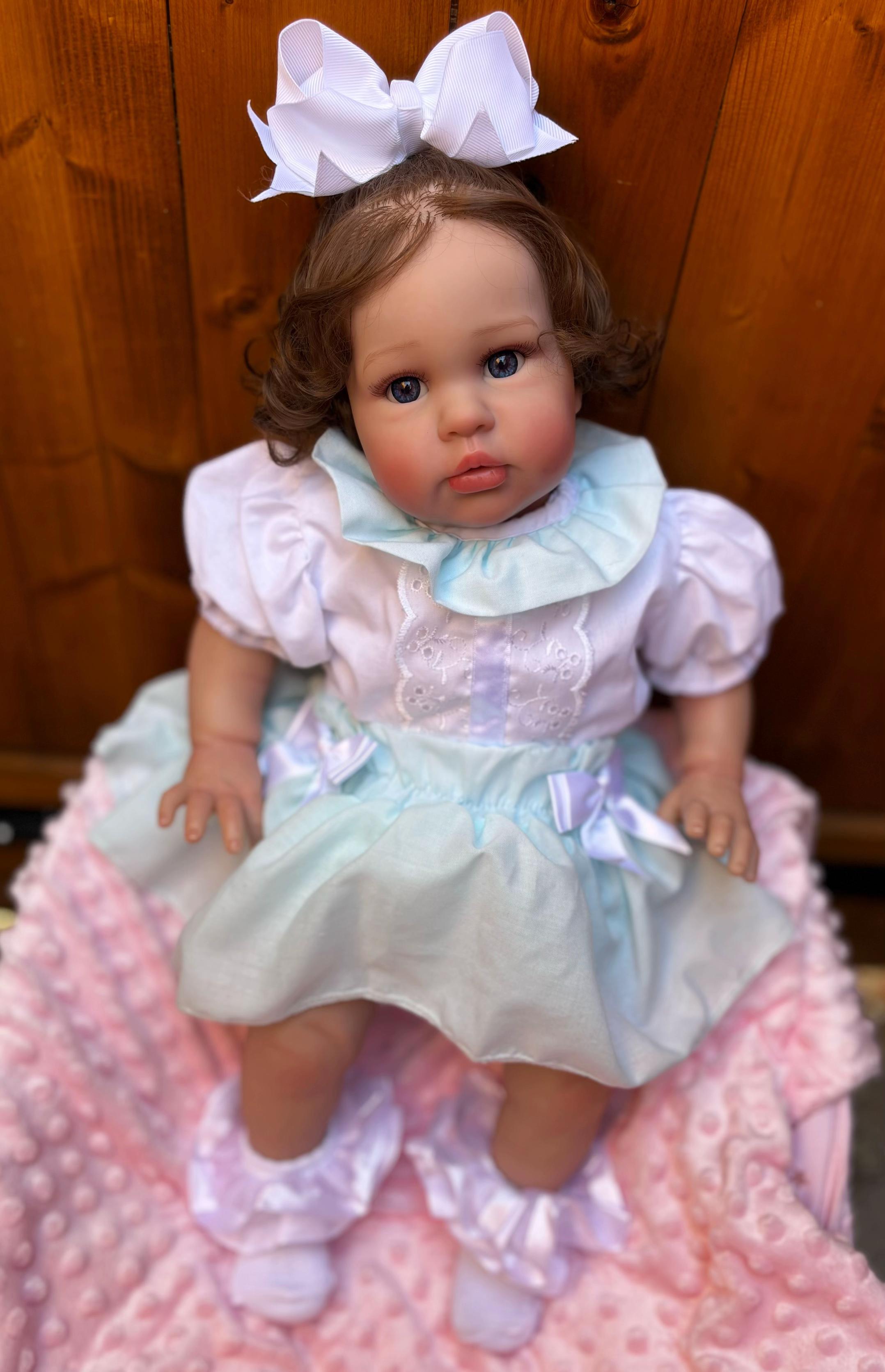 @DollyDolls