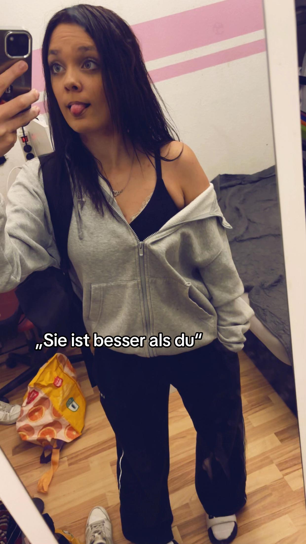 @𑣲S🇩🇪