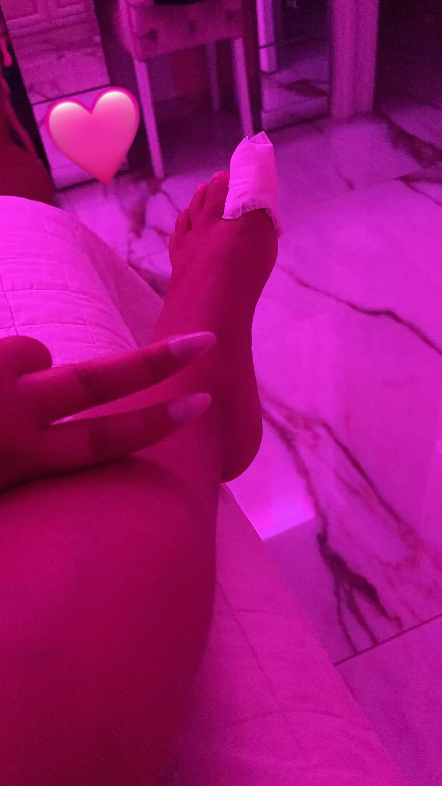 @SELENAFROZEN