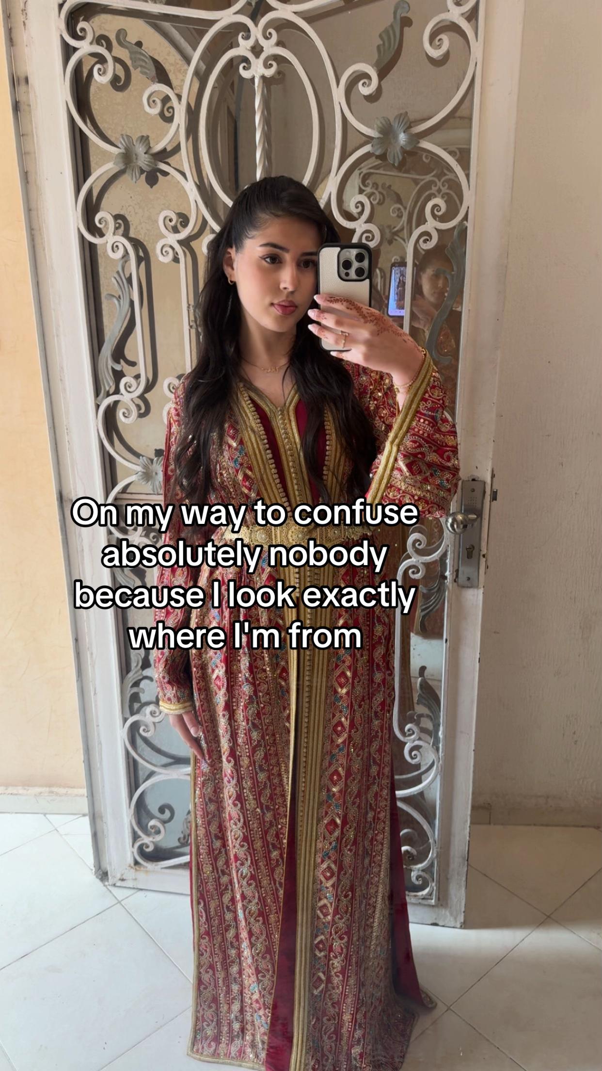 @منال