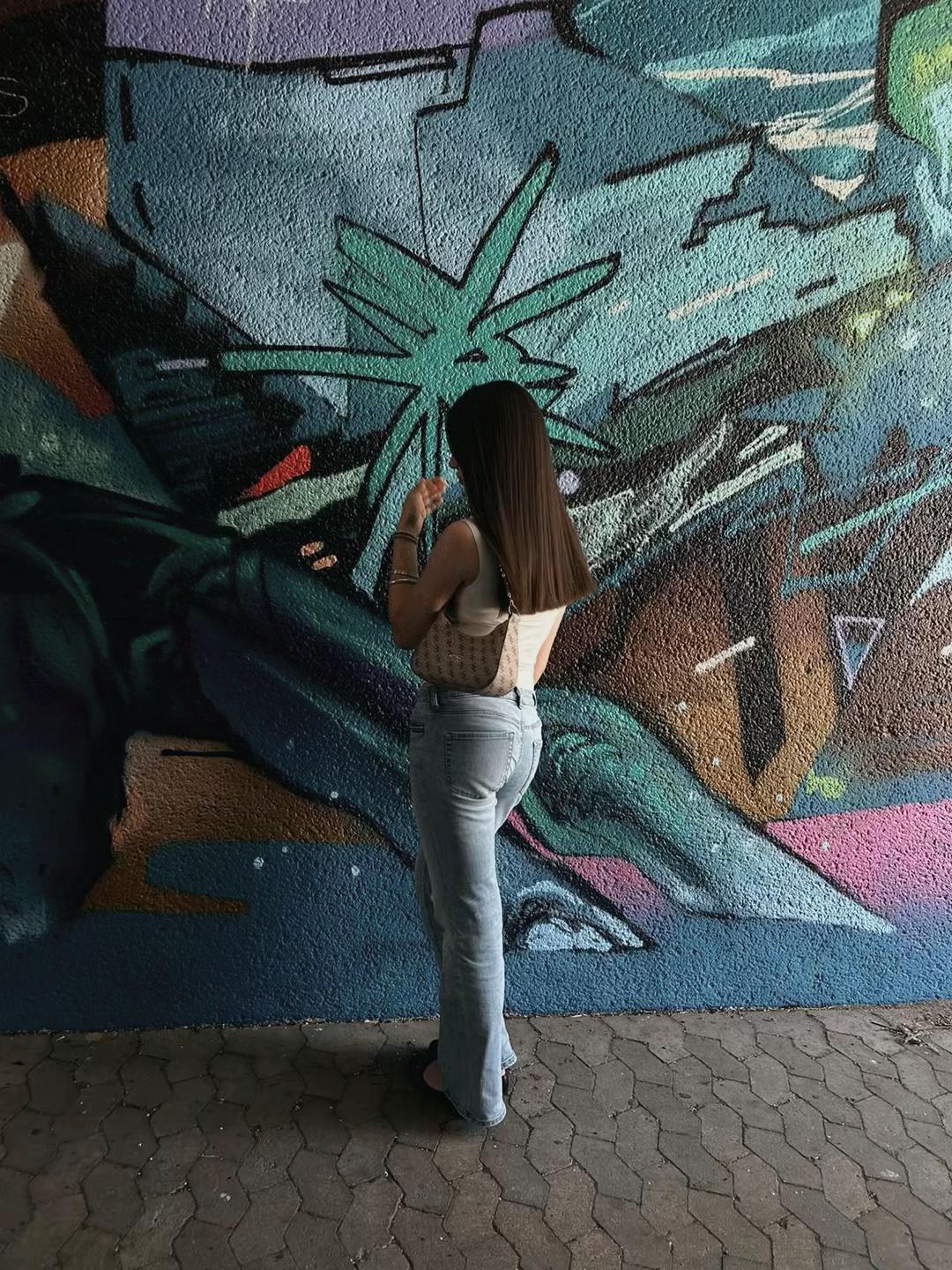 @𝓜🦢