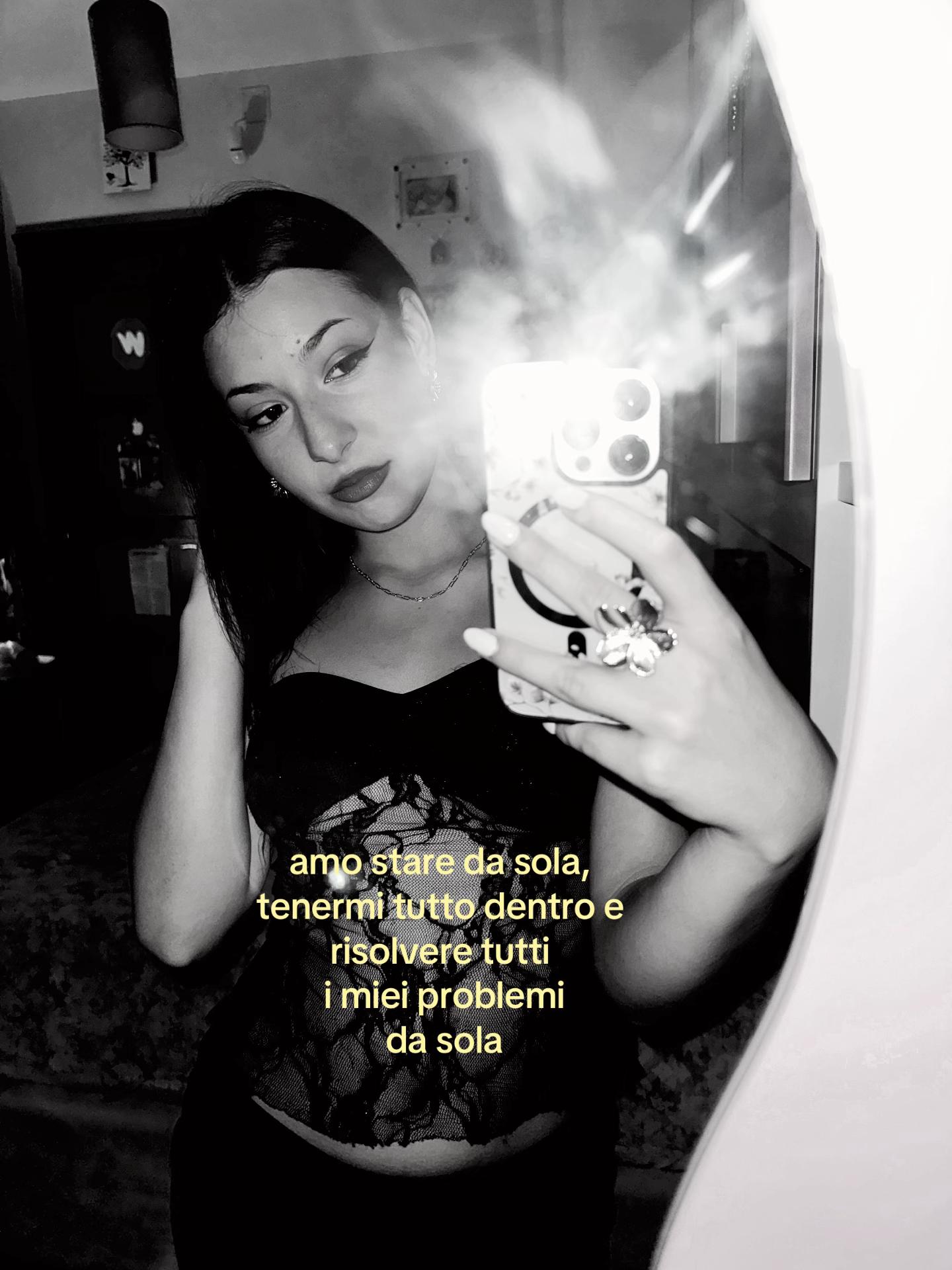 @_ℰ𝓂𝒾𝓁𝒾𝒶_☾☆