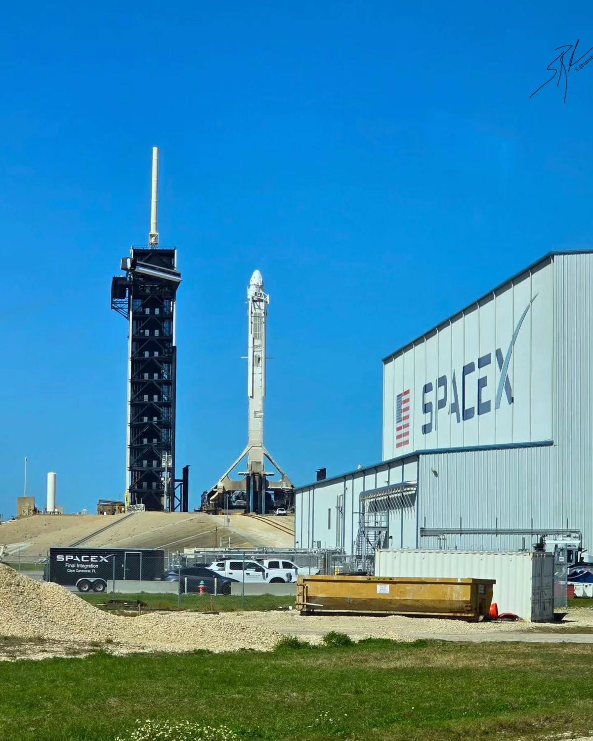 @elonconnects