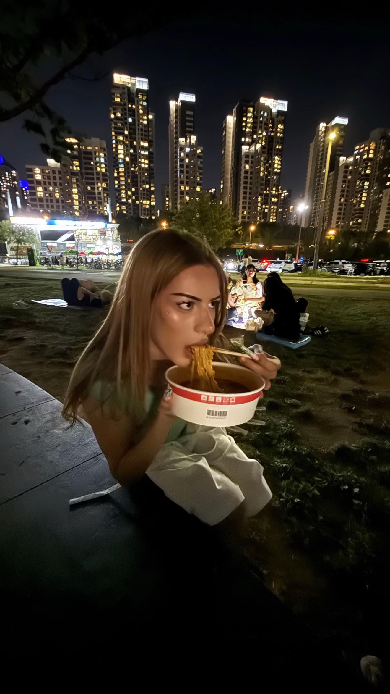 @Mzrou🥢