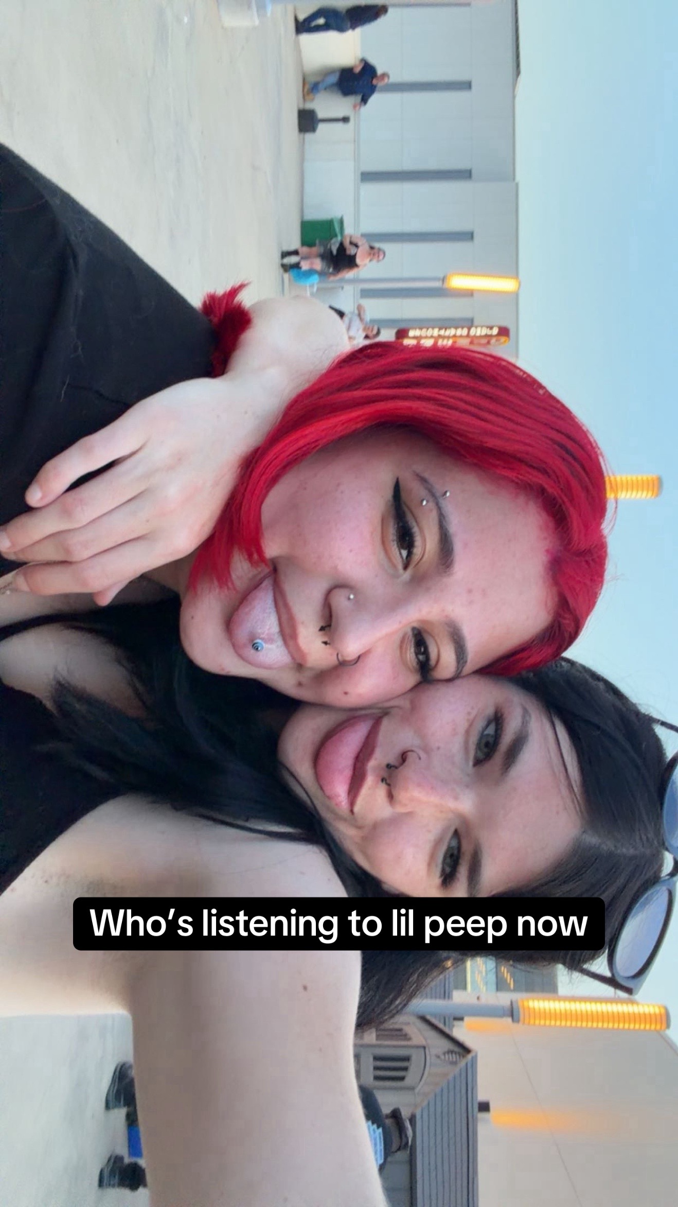 @Emm&hearts;️🦇⚰️