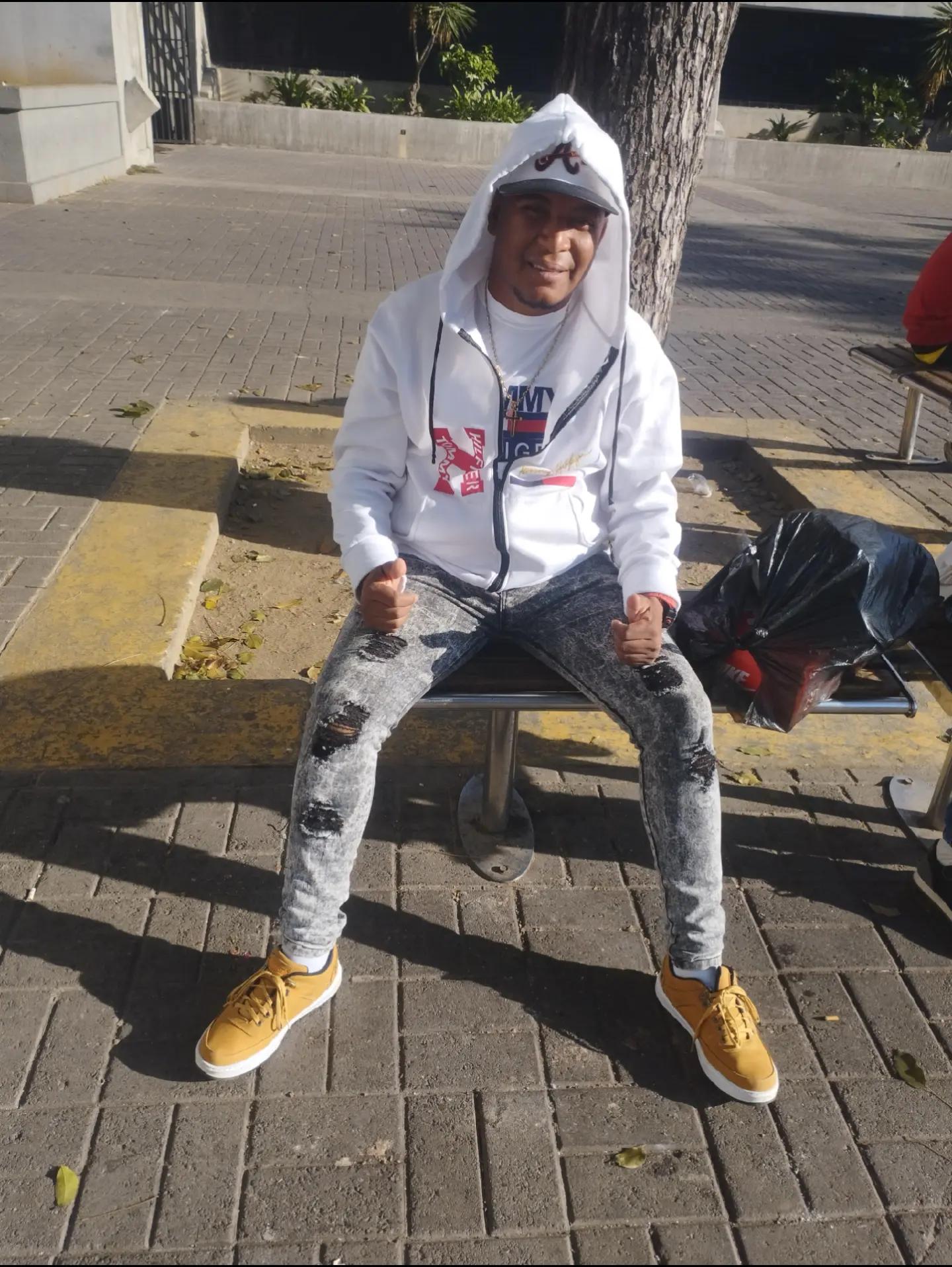 @Negro flow35