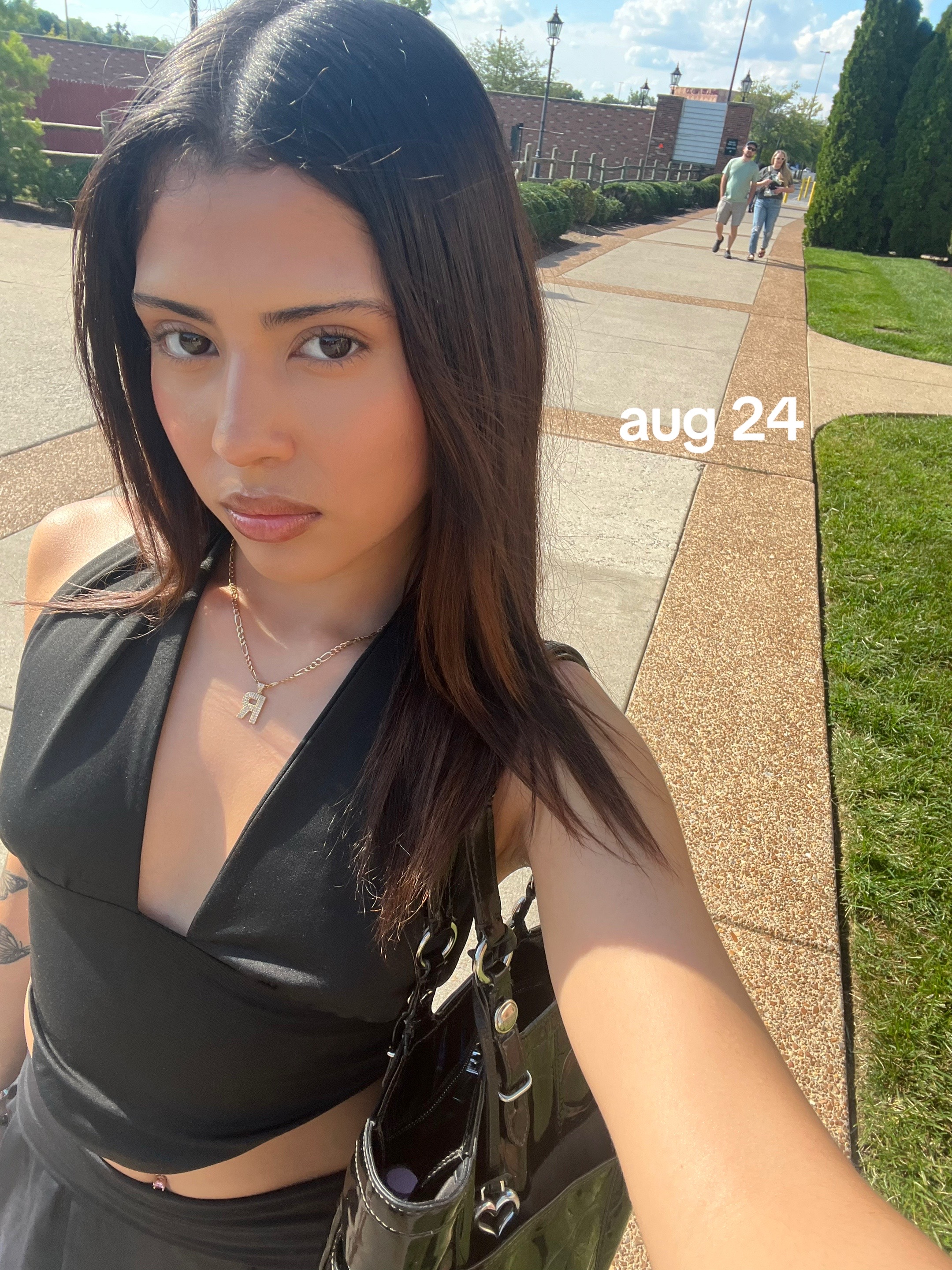 @rosselyn ⋆˚౨ৎ ⋆.˚