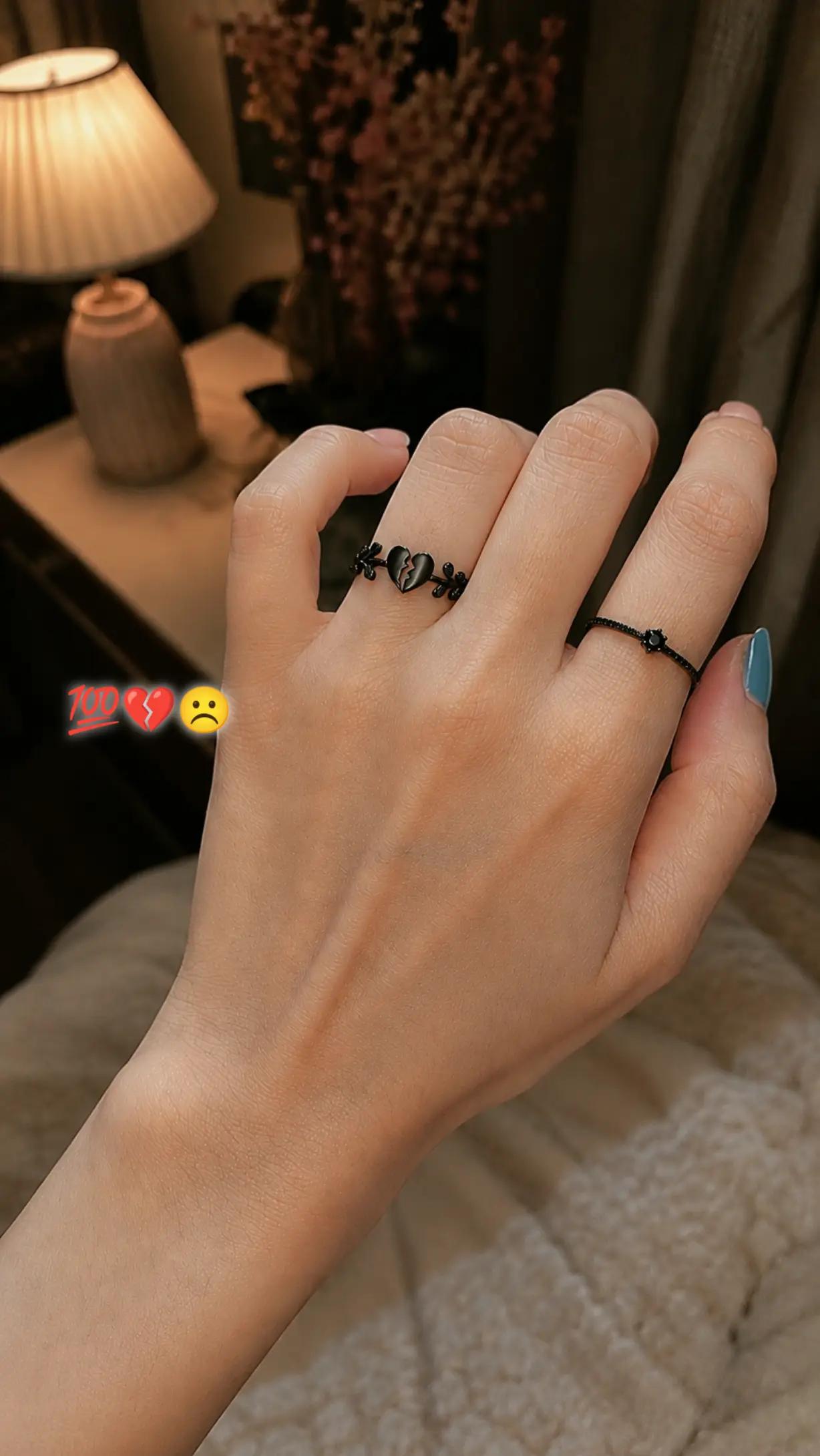 @کوئی اپنا نہیں💔