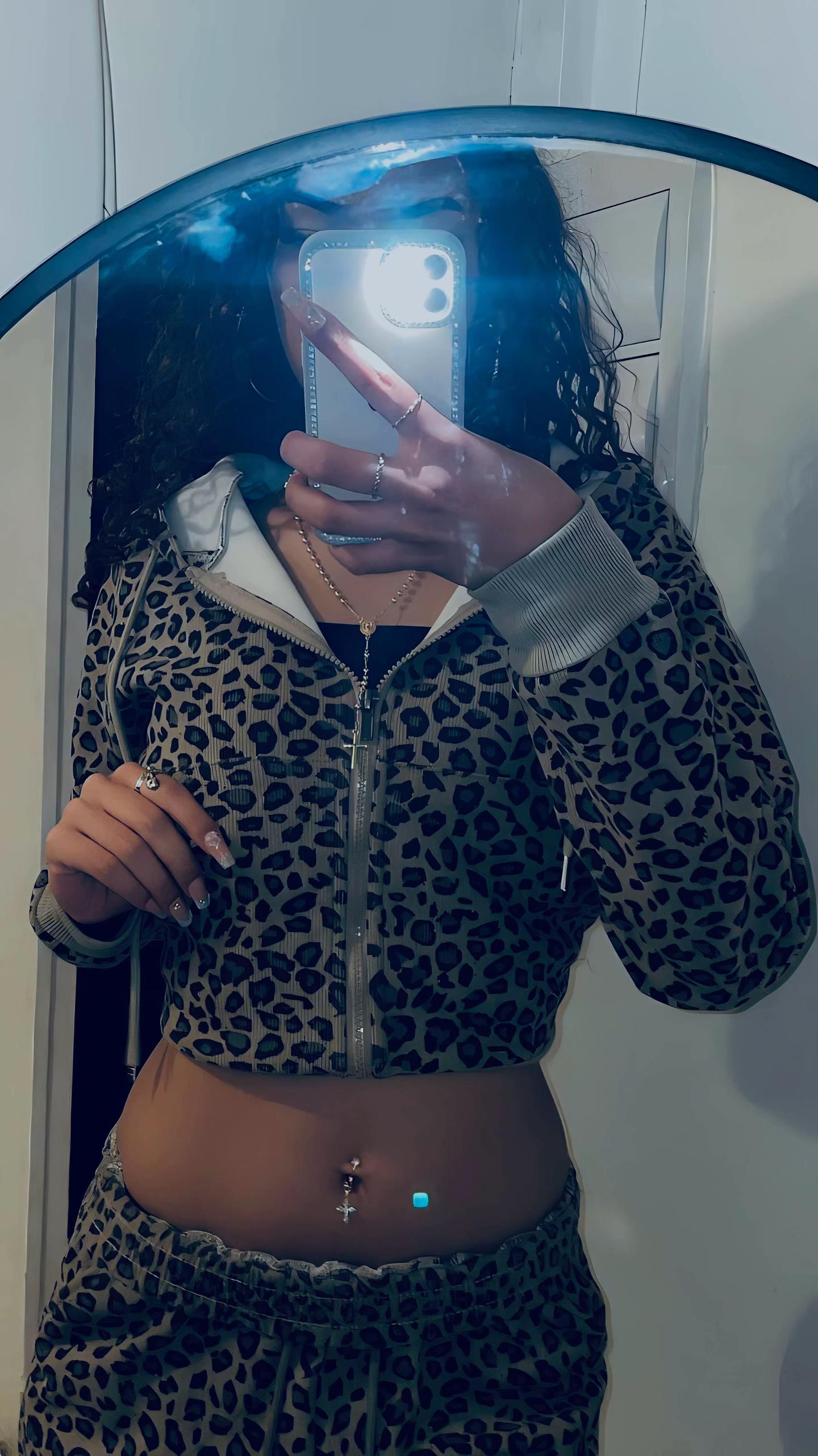 @whoiskeibelys