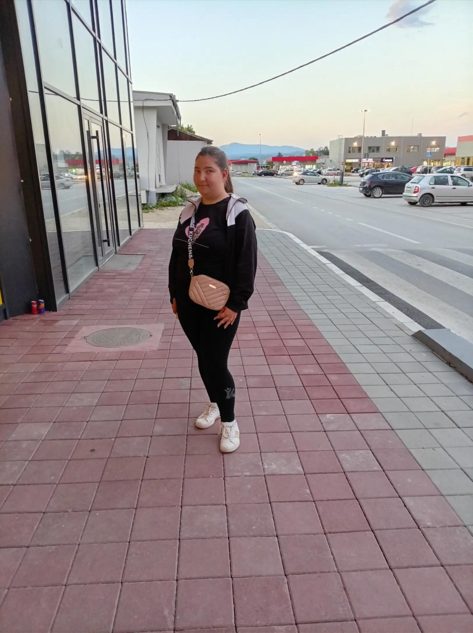 @andjela