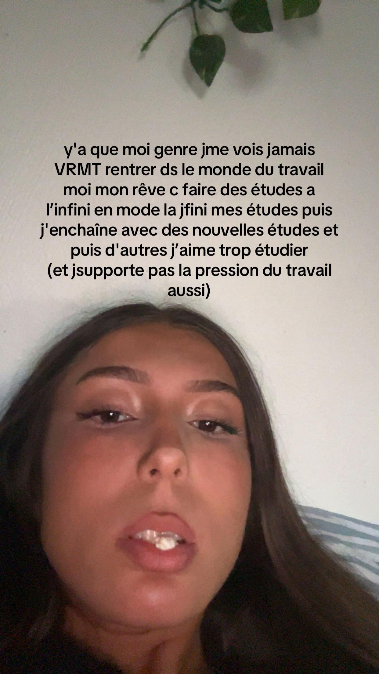 @🧘&zwj;♀️🧘&zwj;♀️