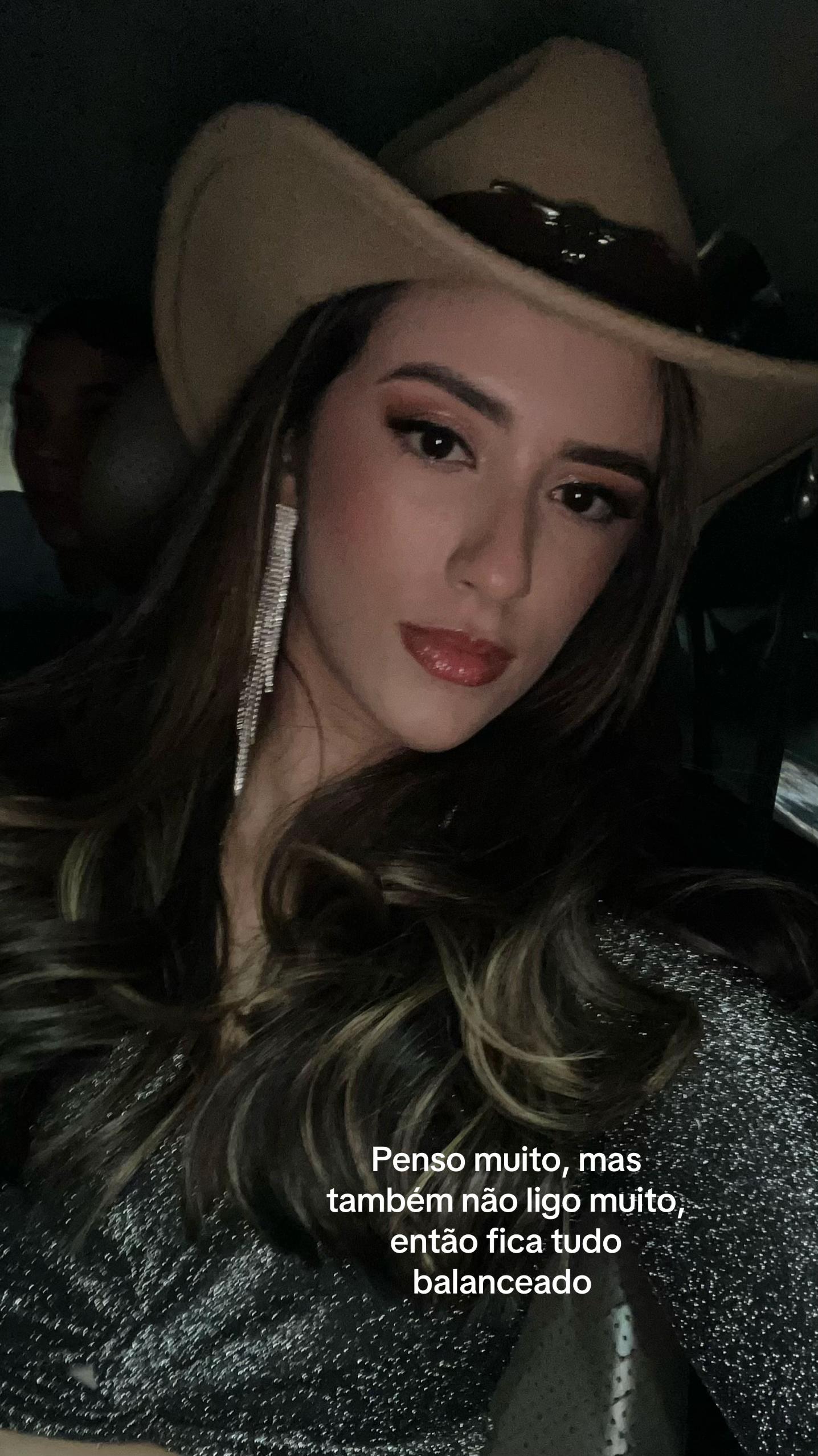 @Talita✨