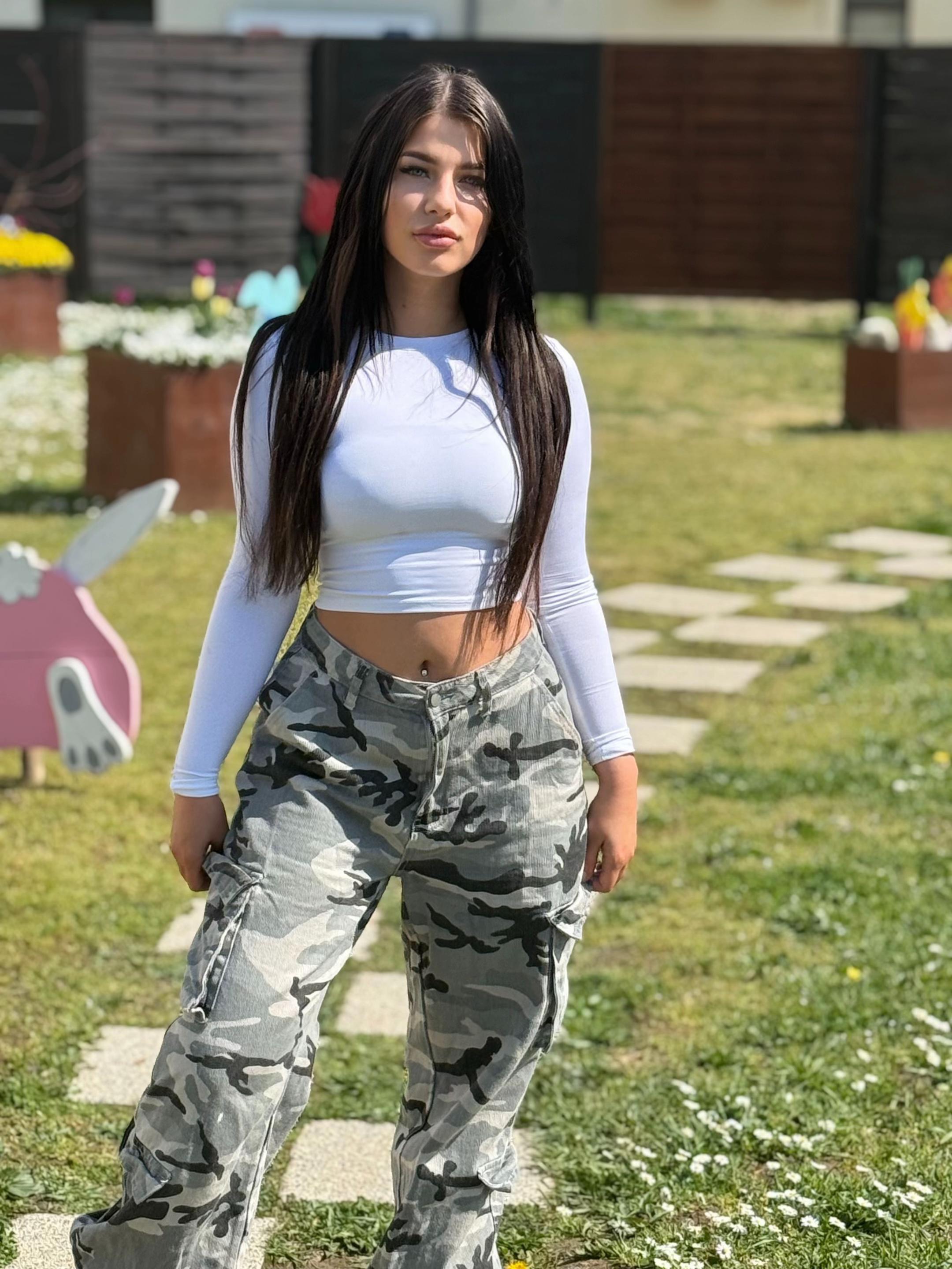 @AntoniaVov