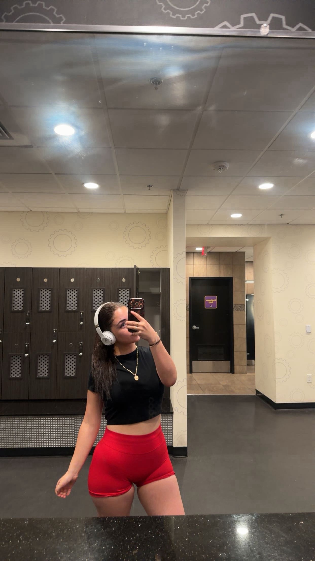 @daniela