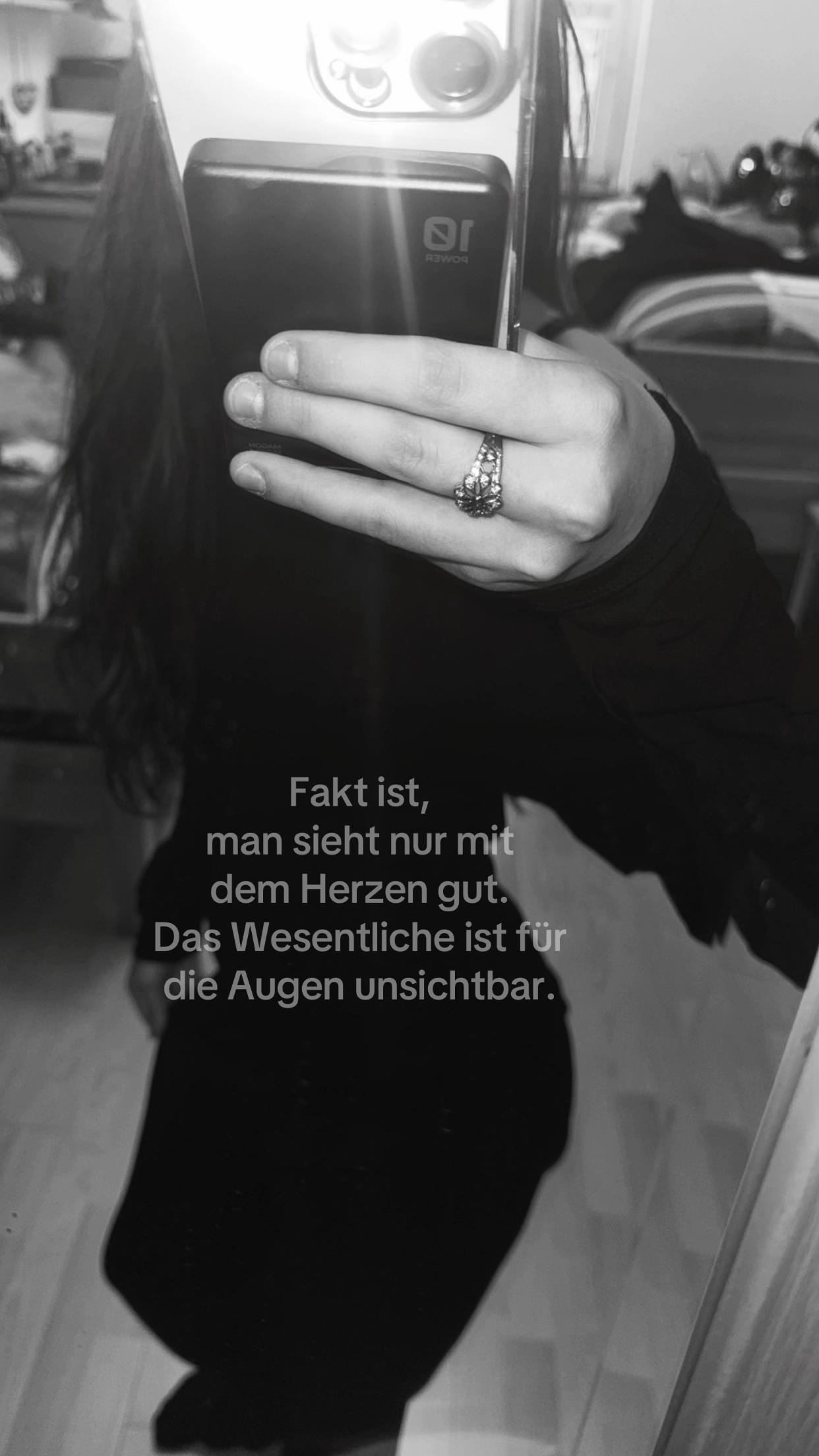 @❦