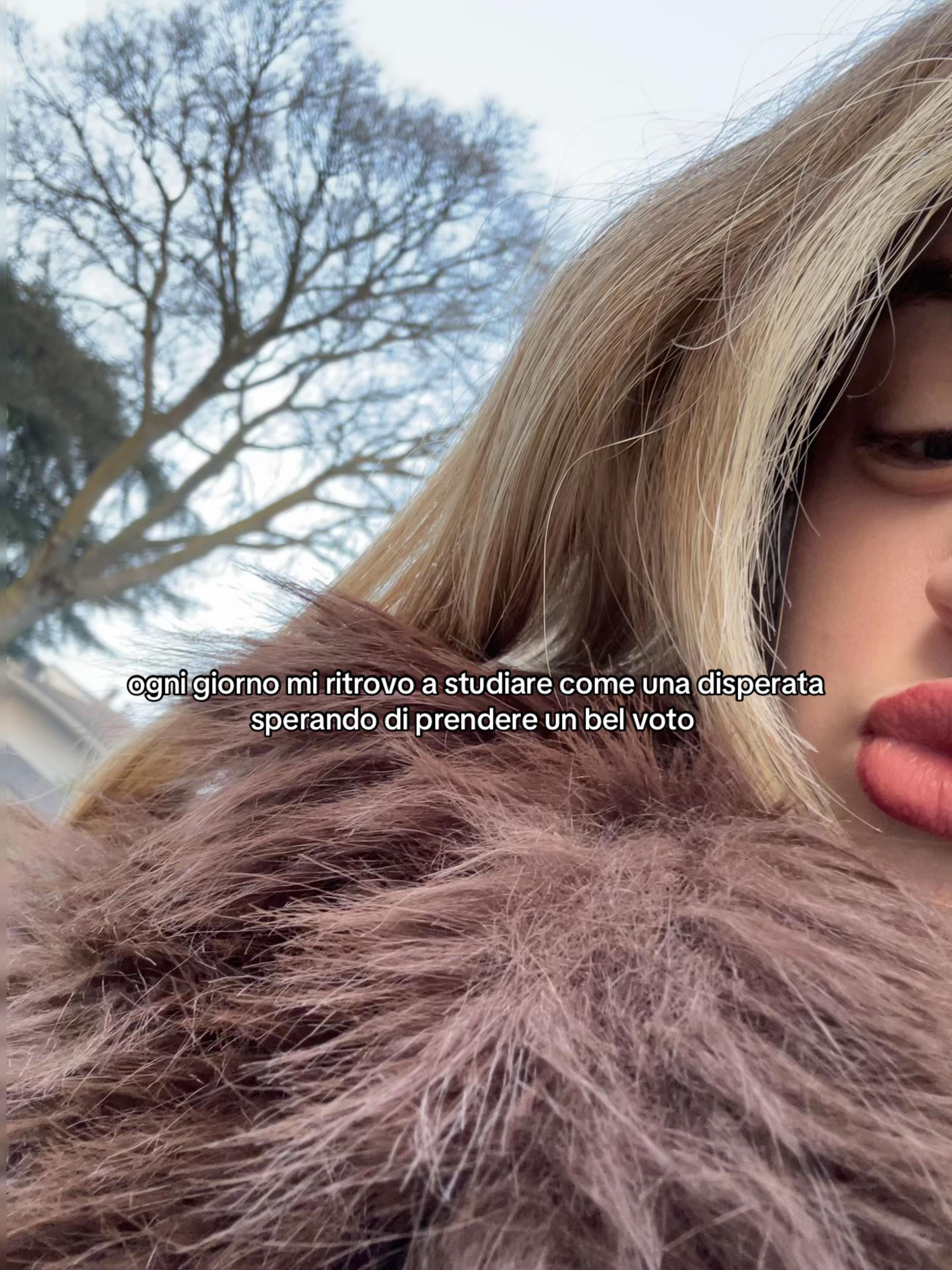 @𝑎𝑙𝑒𝑠𝑠𝑖𝑎