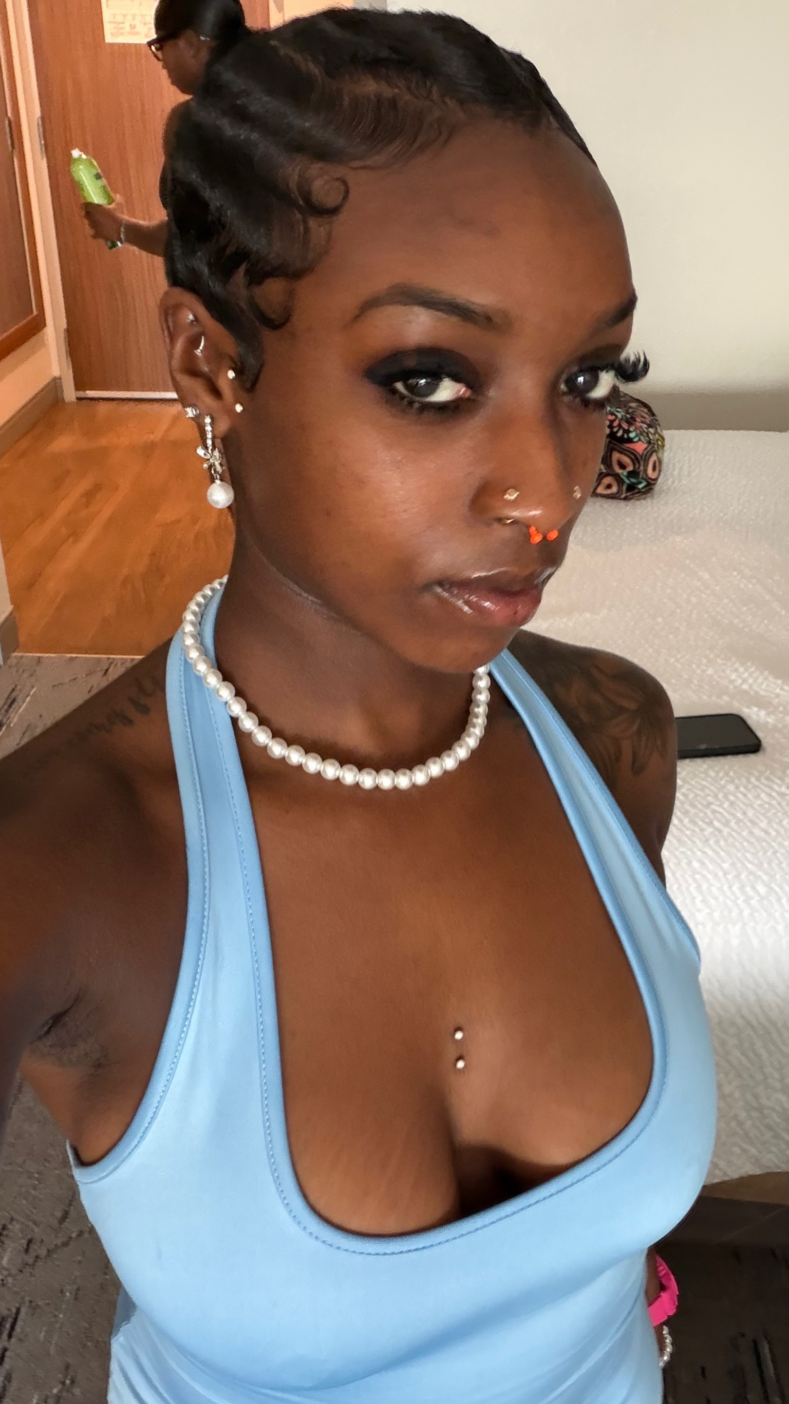 @Aayebree
