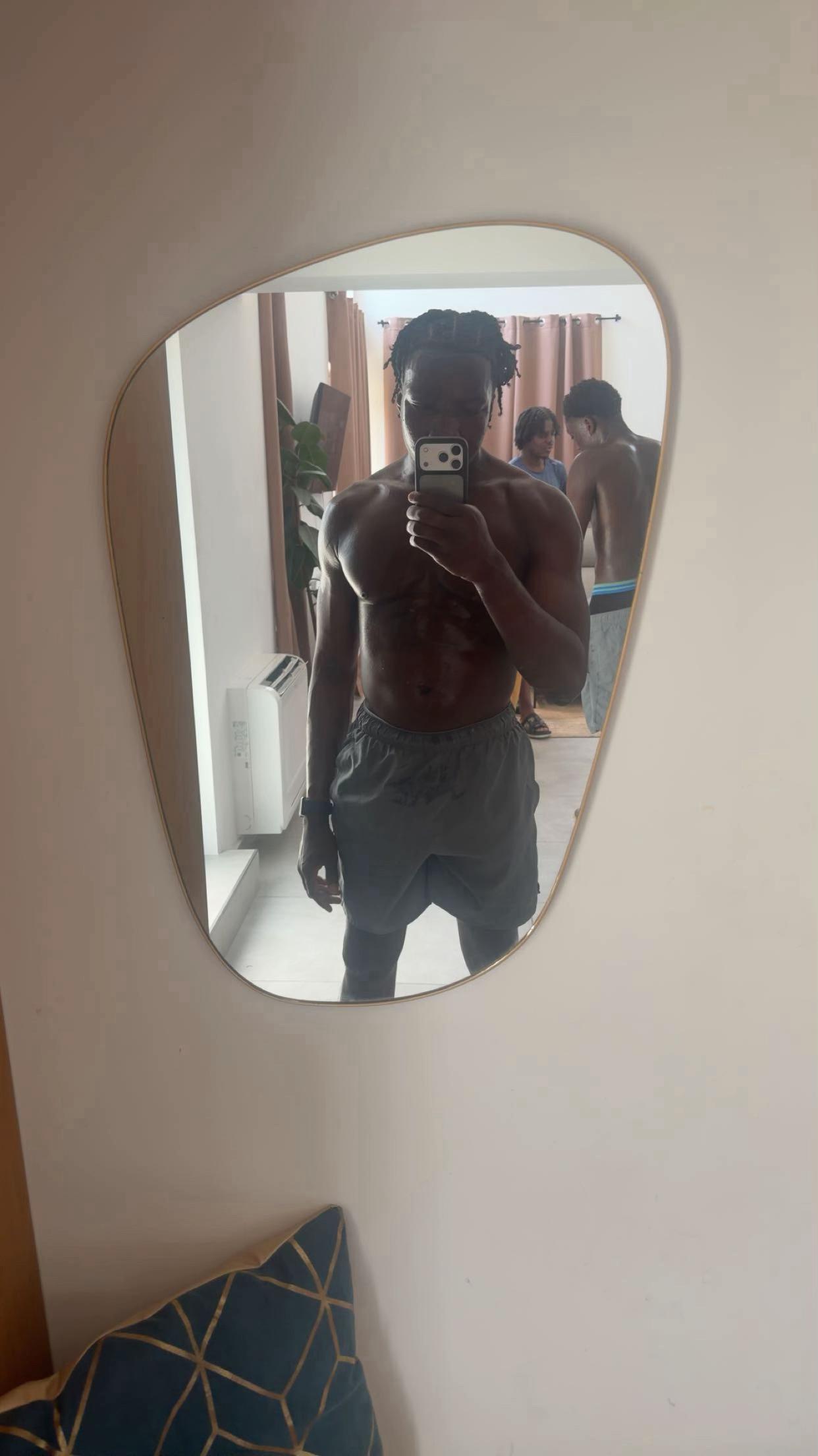 @fitnesswithibz