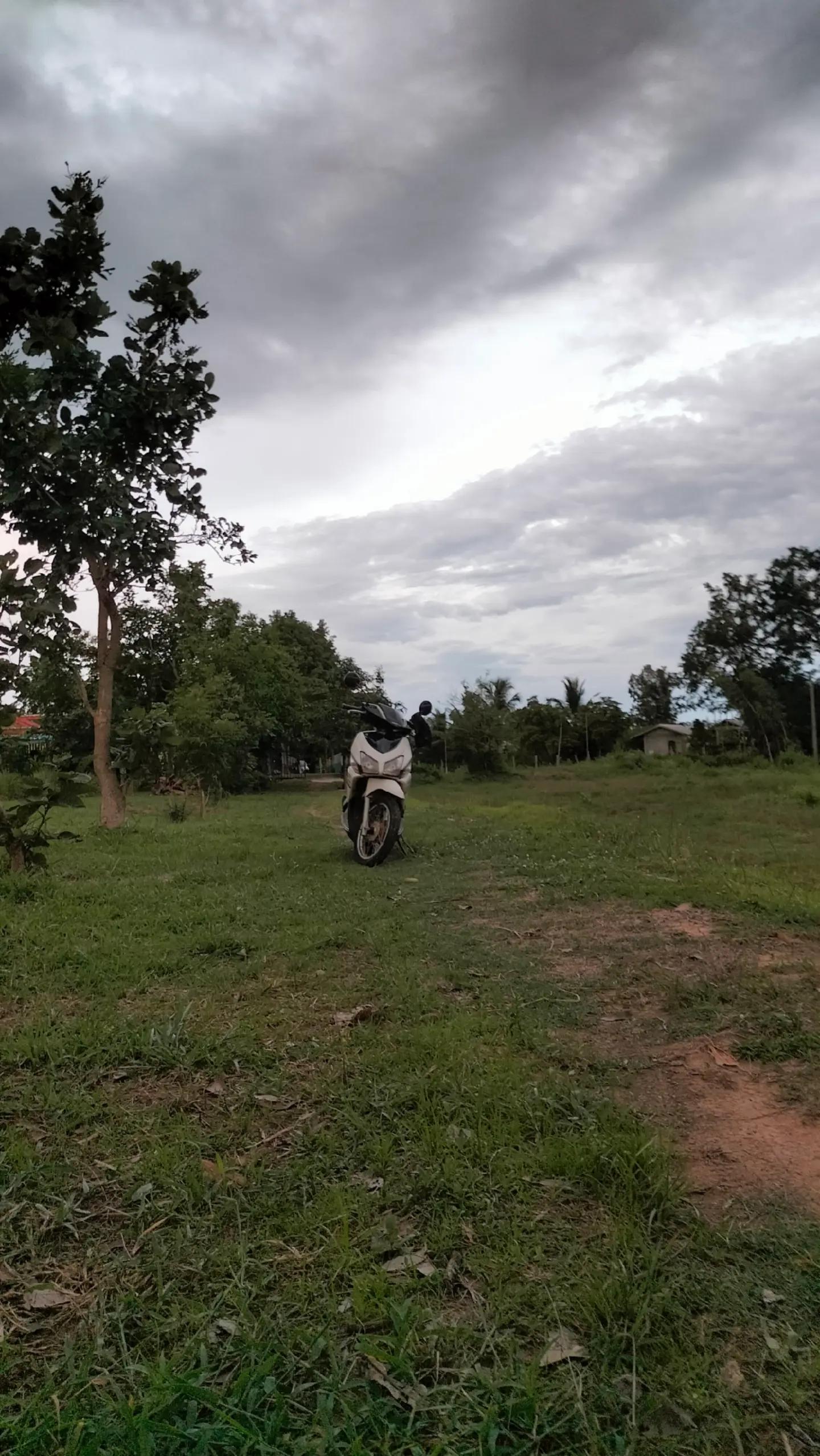 @Surasak Wongnet