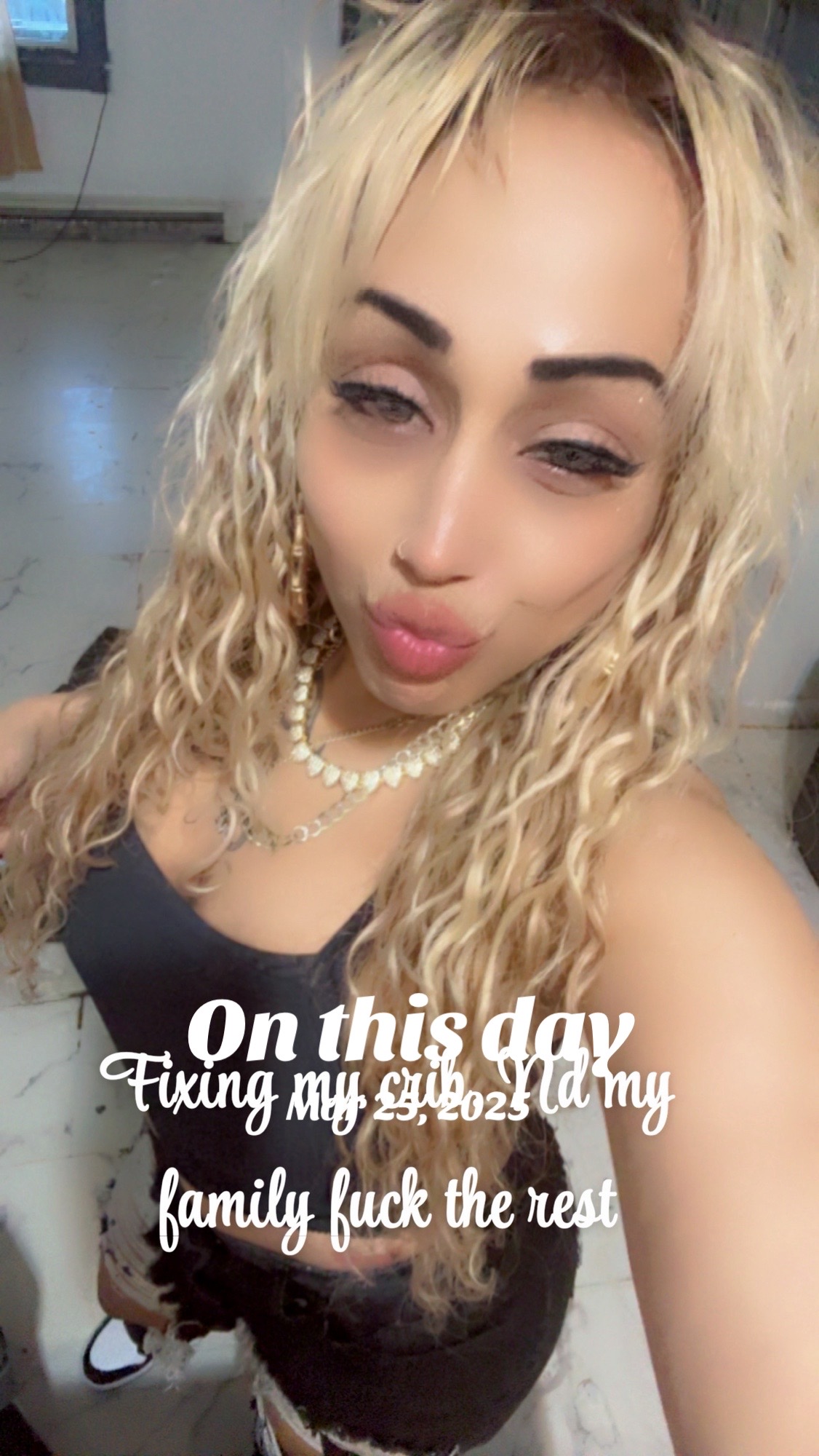 @Trustno1623_