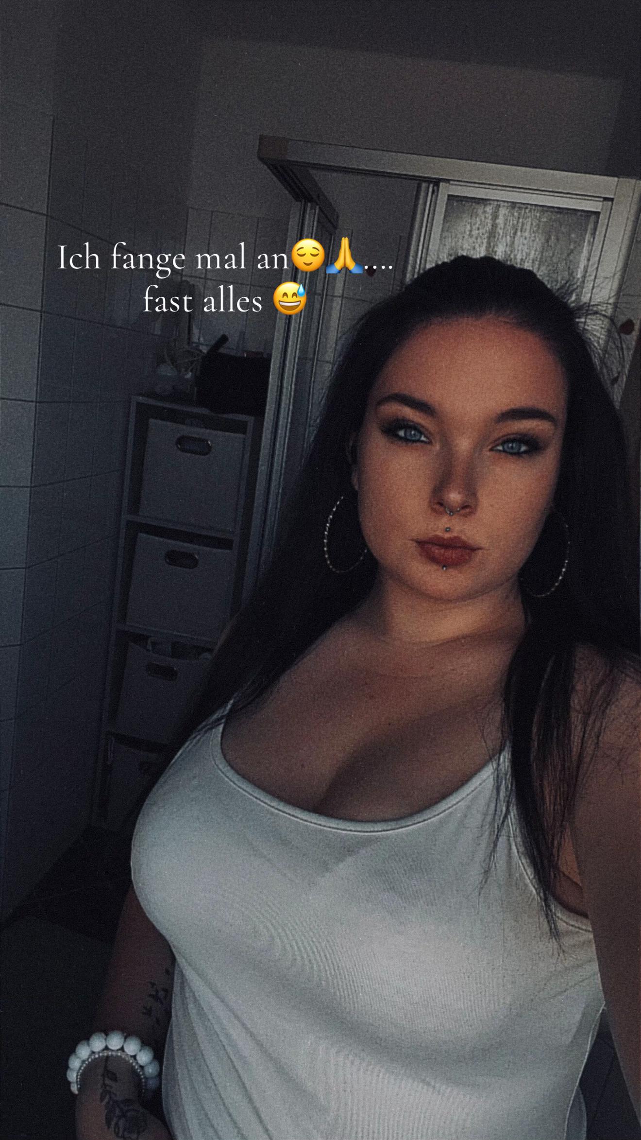 @Angie Schmidt🖤