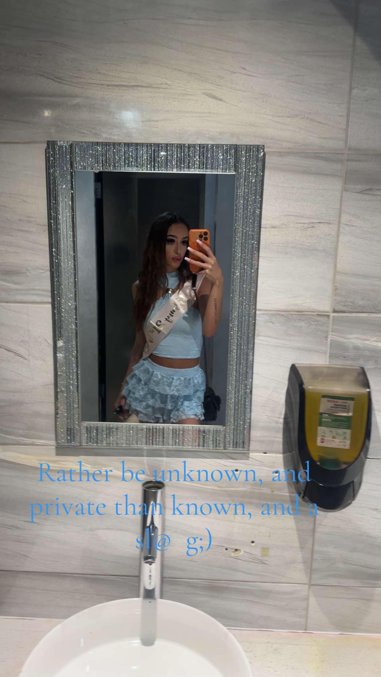 @elleahxo