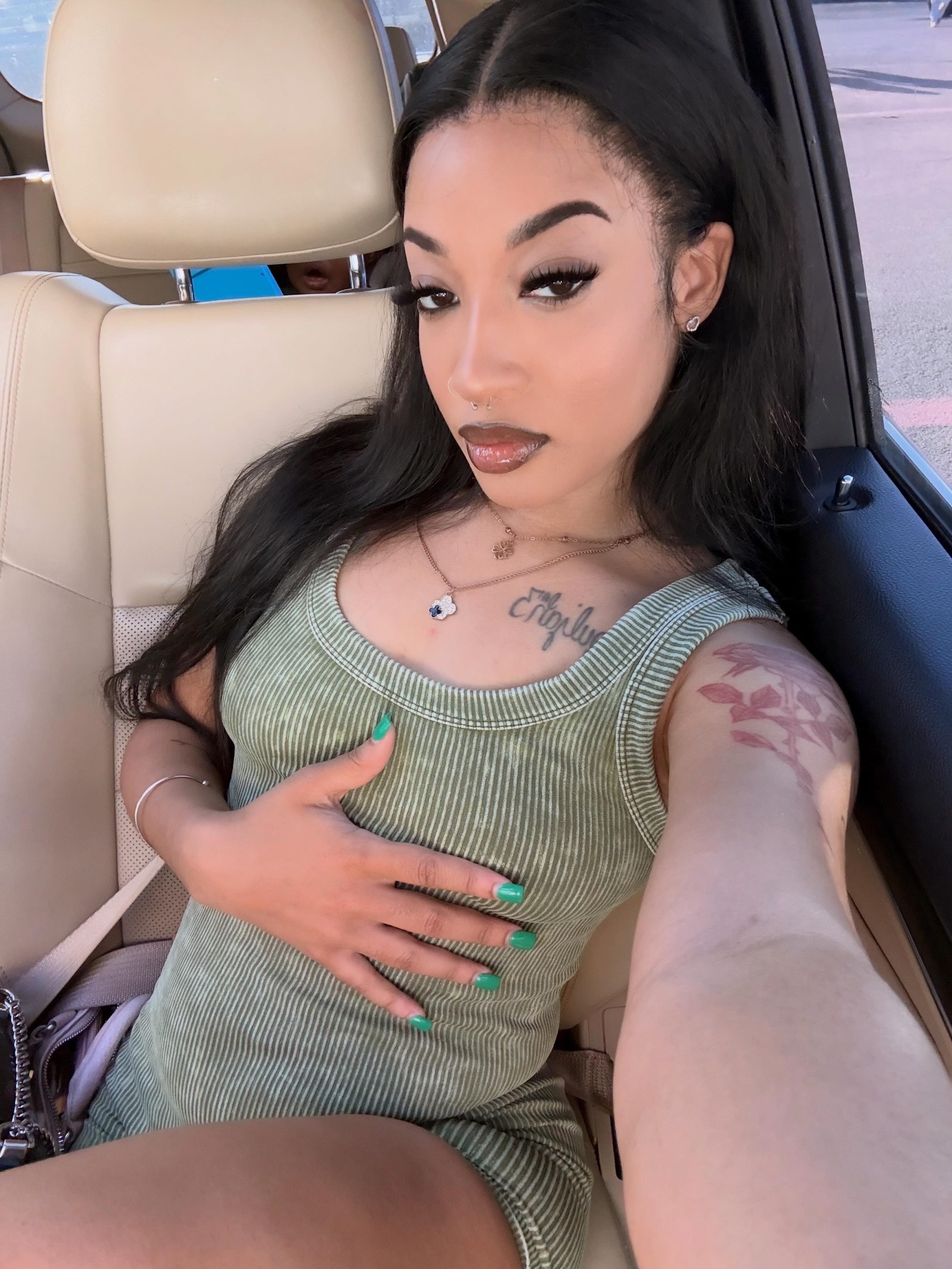@NayXo._