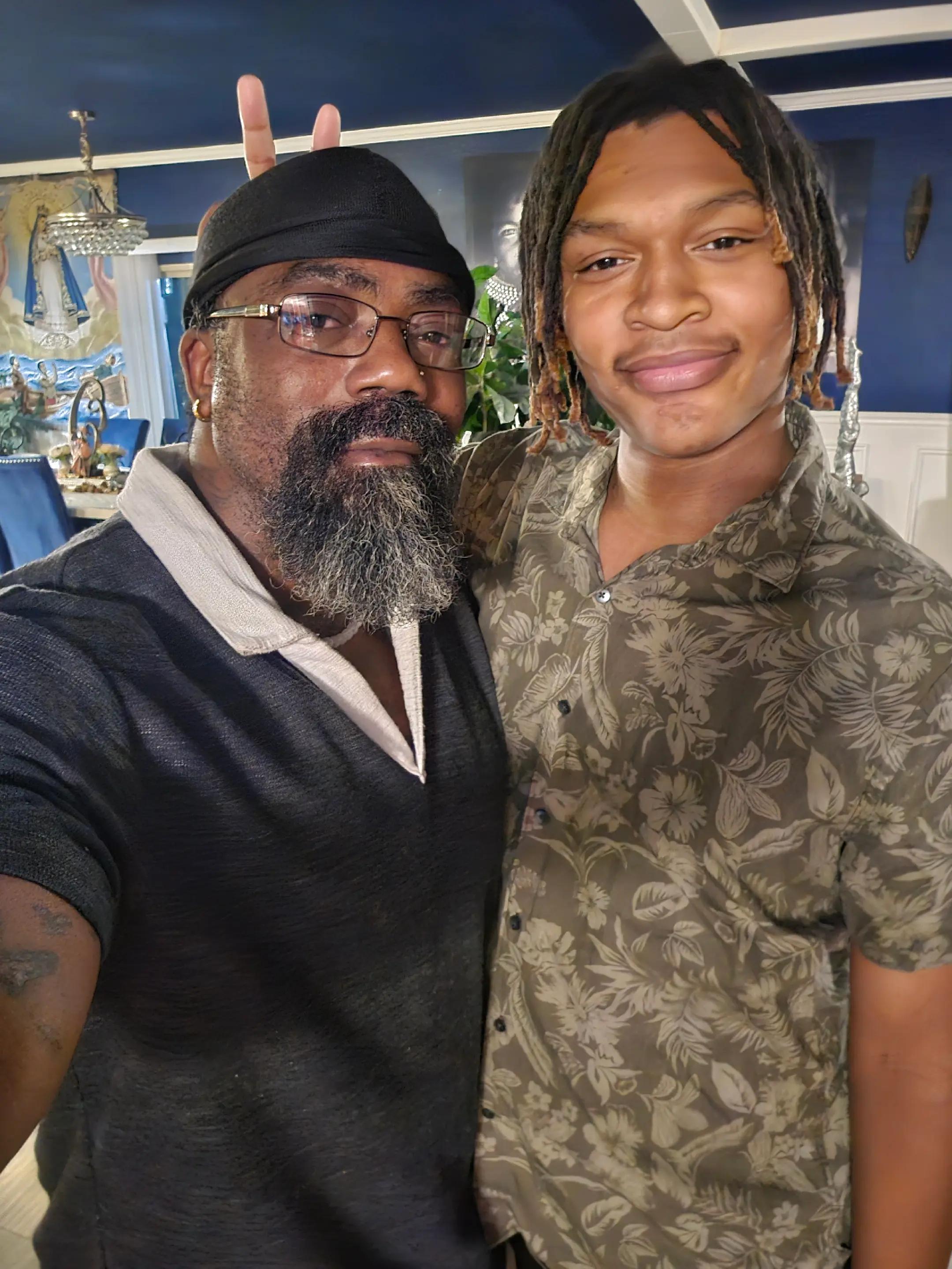 @WorthyOfLove👨🏾&zwj;🤝&zwj;👨🏿🌈