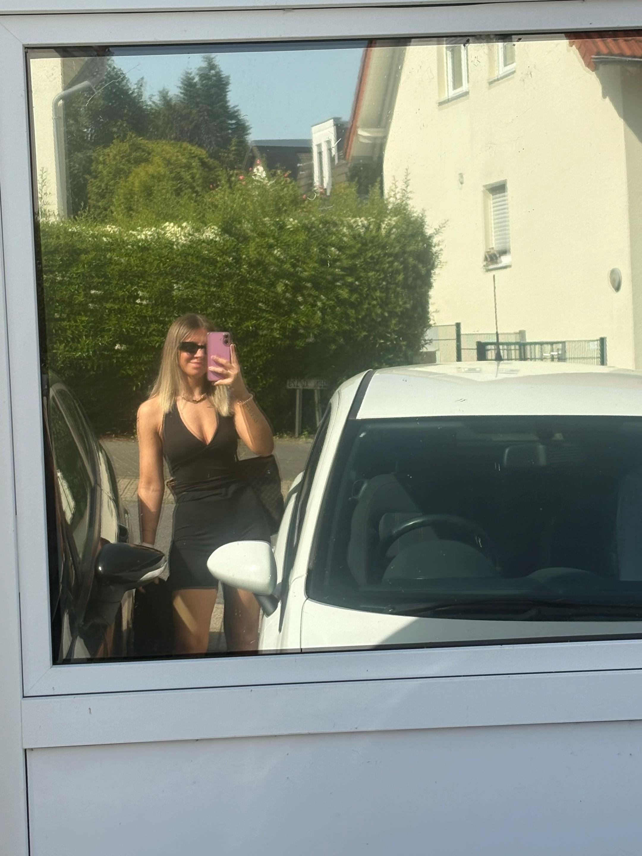 @arijanaademi244