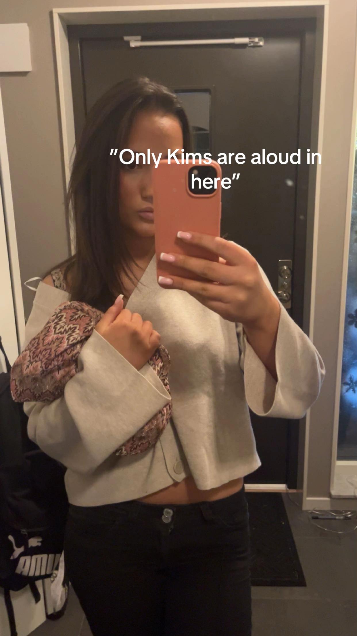 @L E O N I