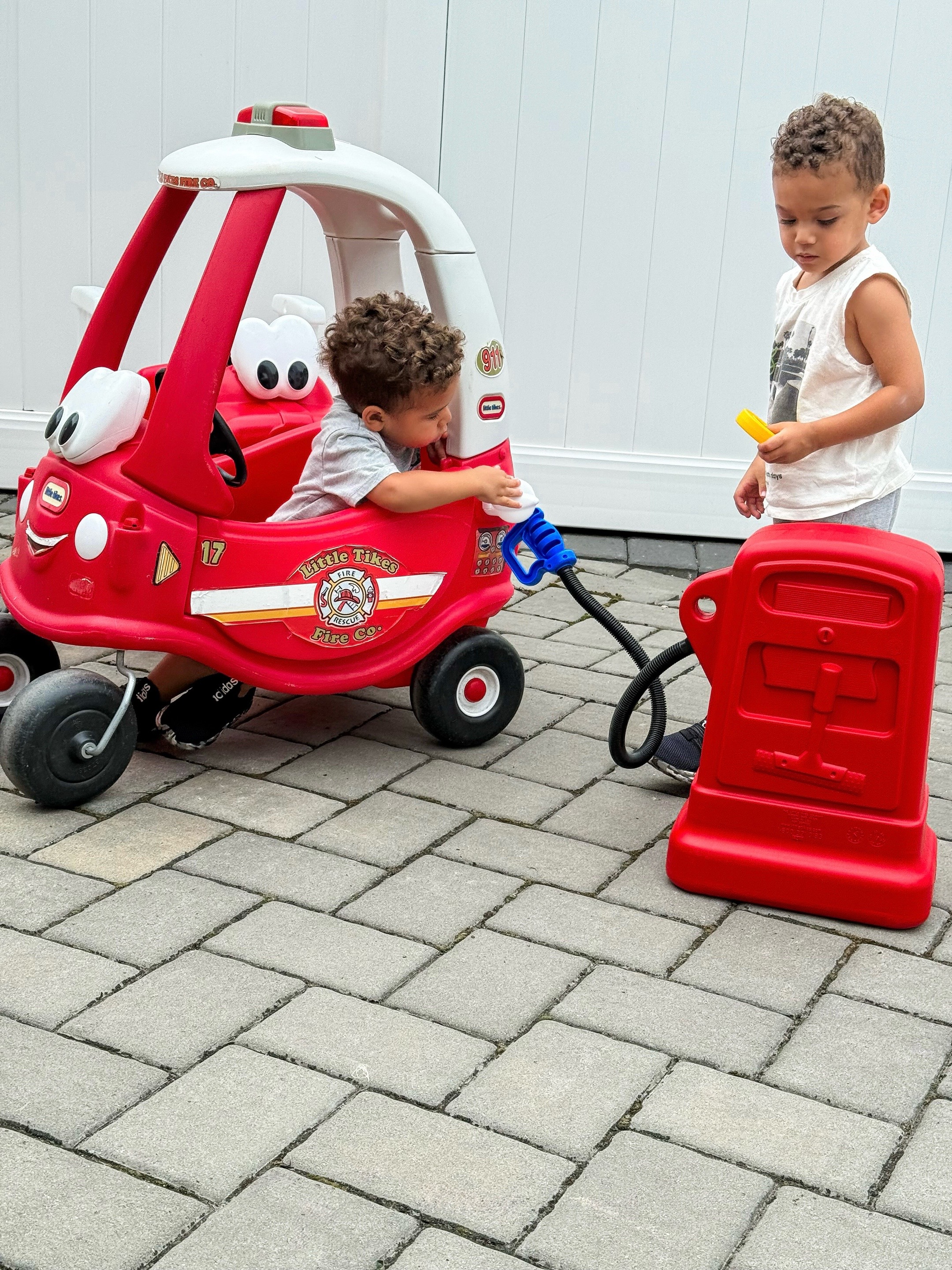 @LIttle Tikes