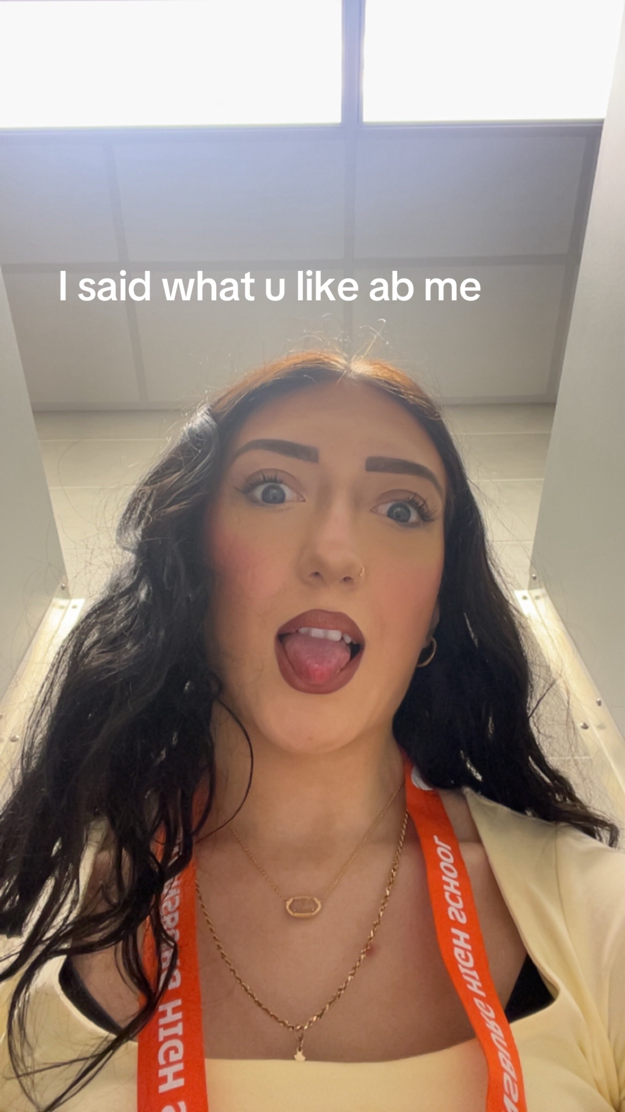 @️