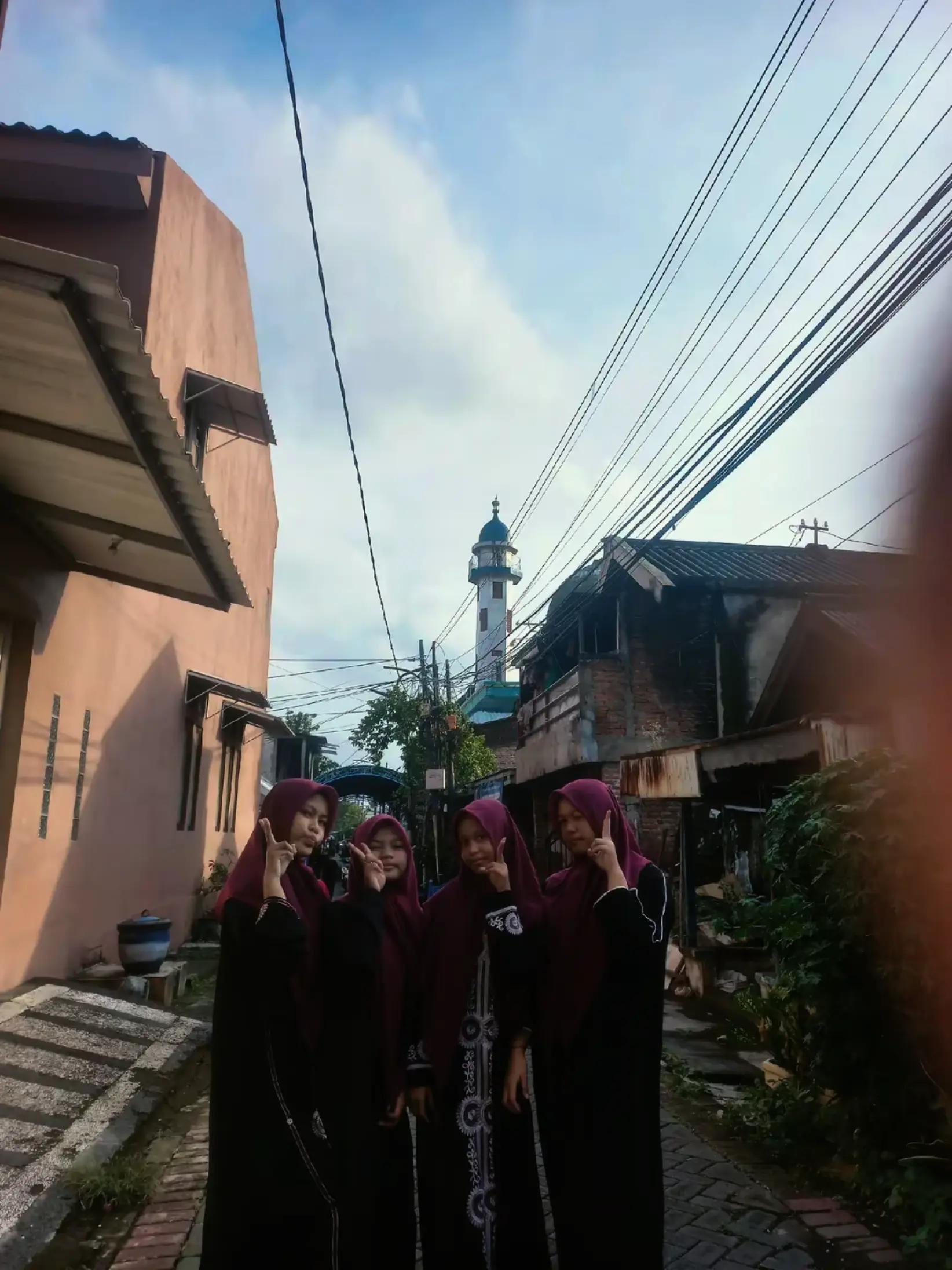 @Four plenger